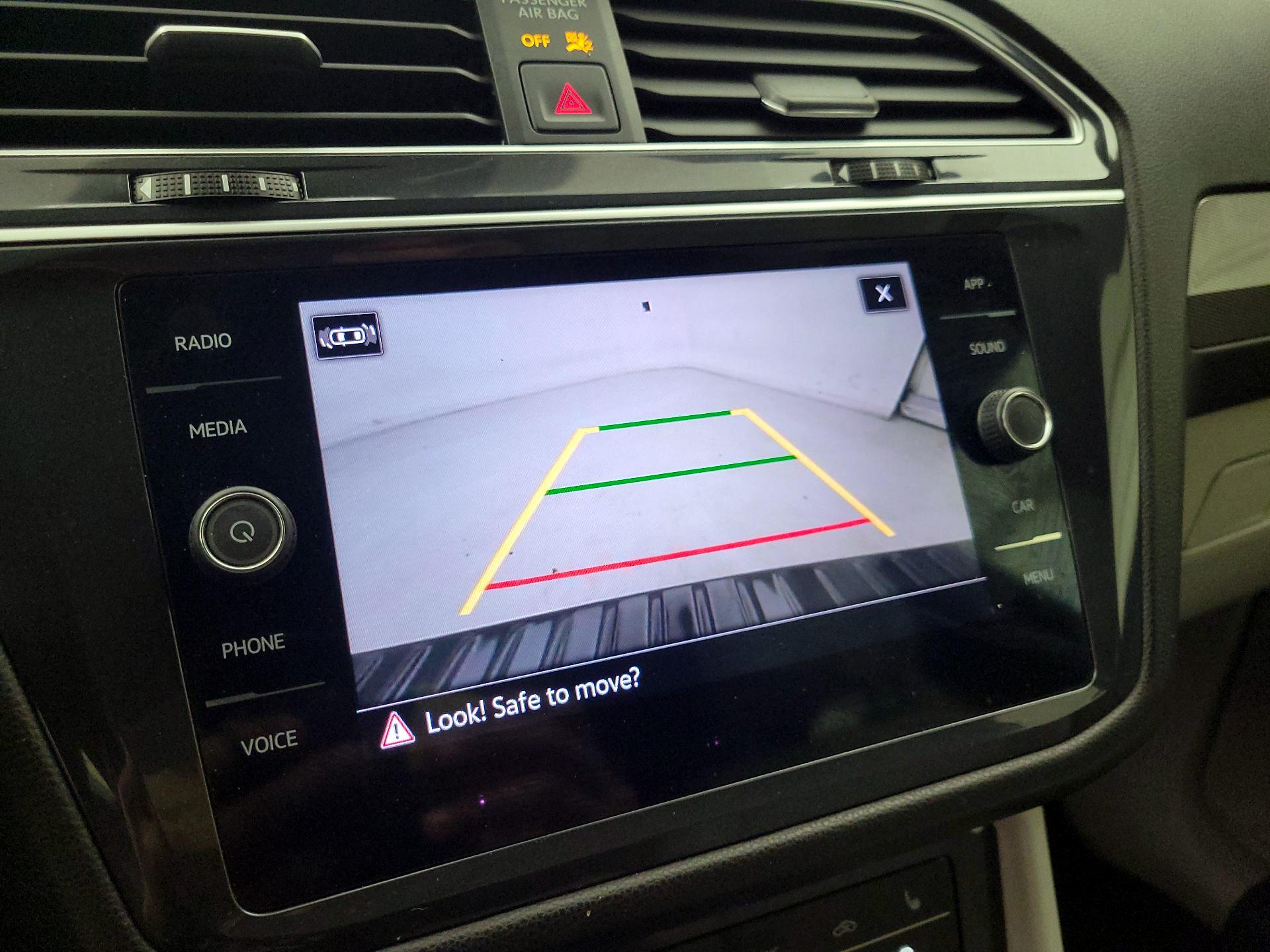 Thumbnail: 2023 Volkswagen Tiguan - 14