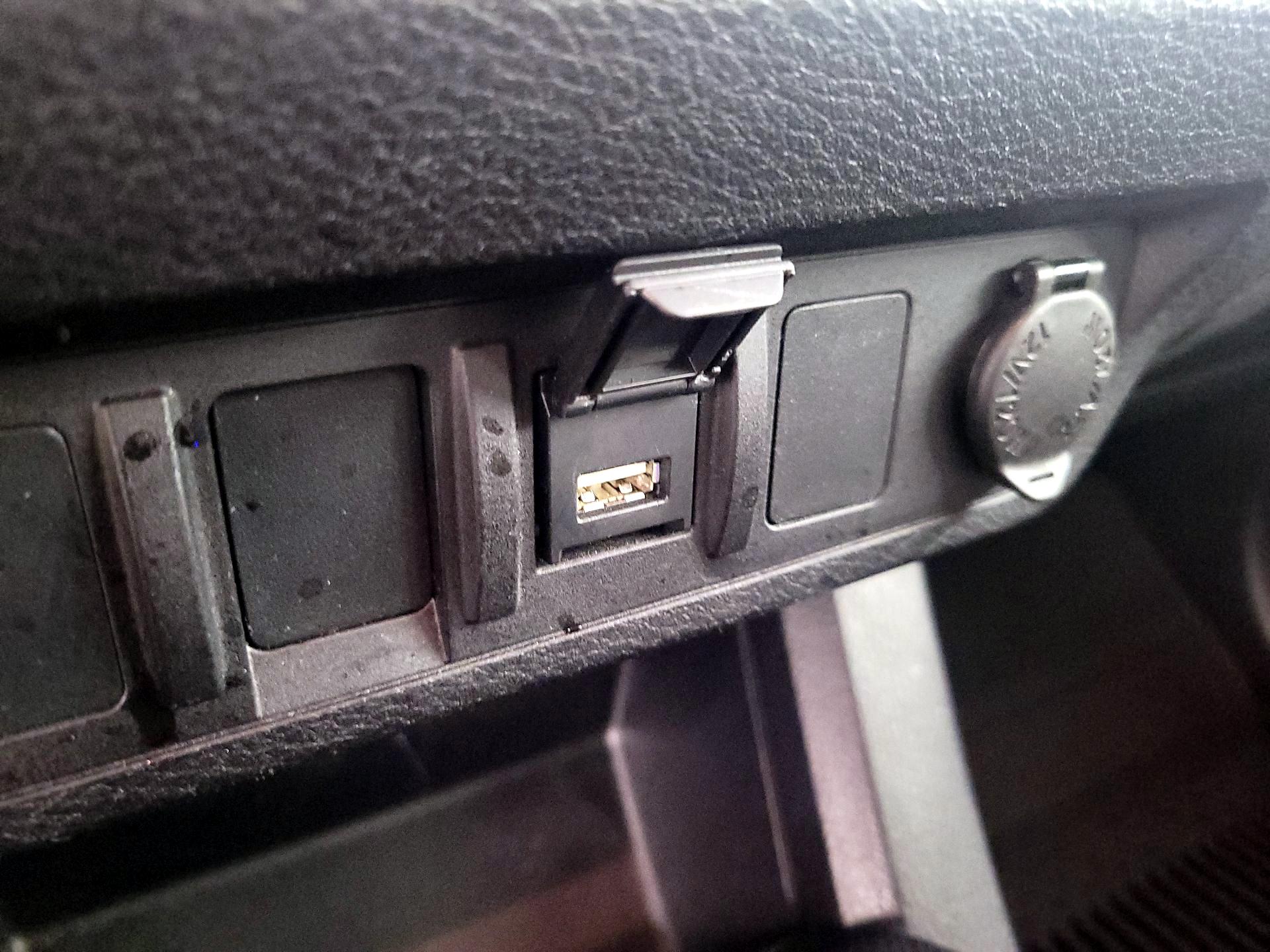 Thumbnail: 2022 Toyota Tacoma - 18