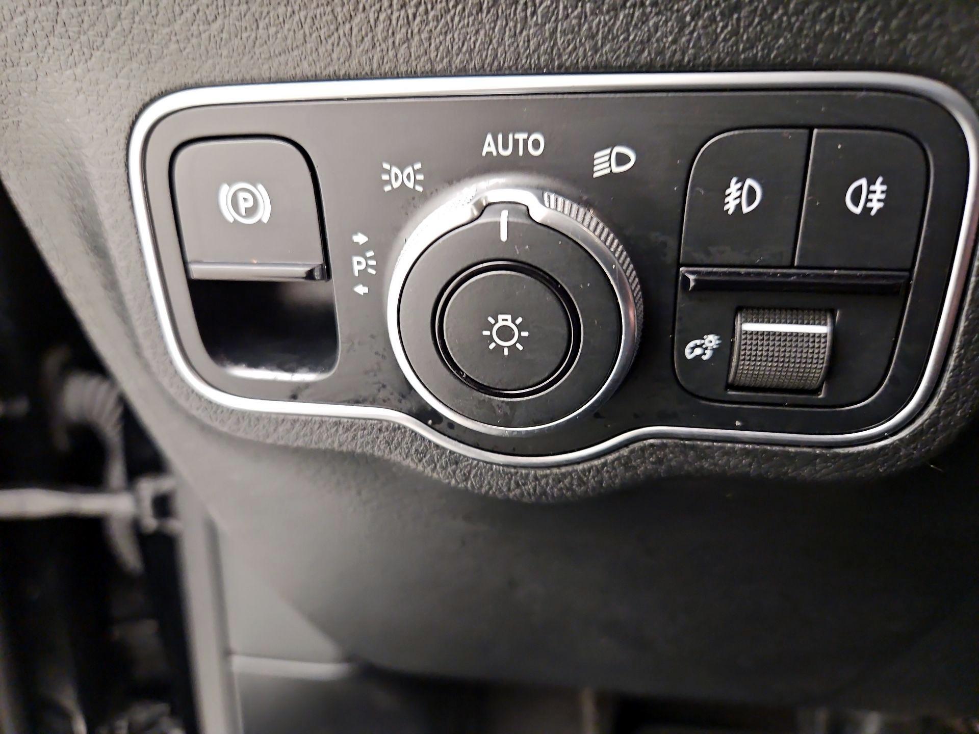 Thumbnail: 2023 Mercedes-Benz GLA - 13