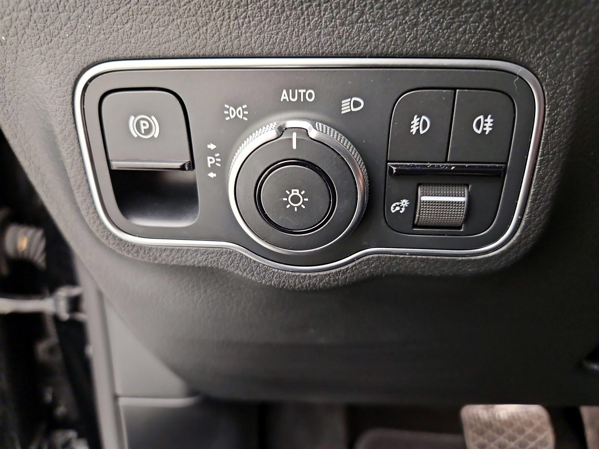 Thumbnail: 2023 Mercedes-Benz GLA - 13