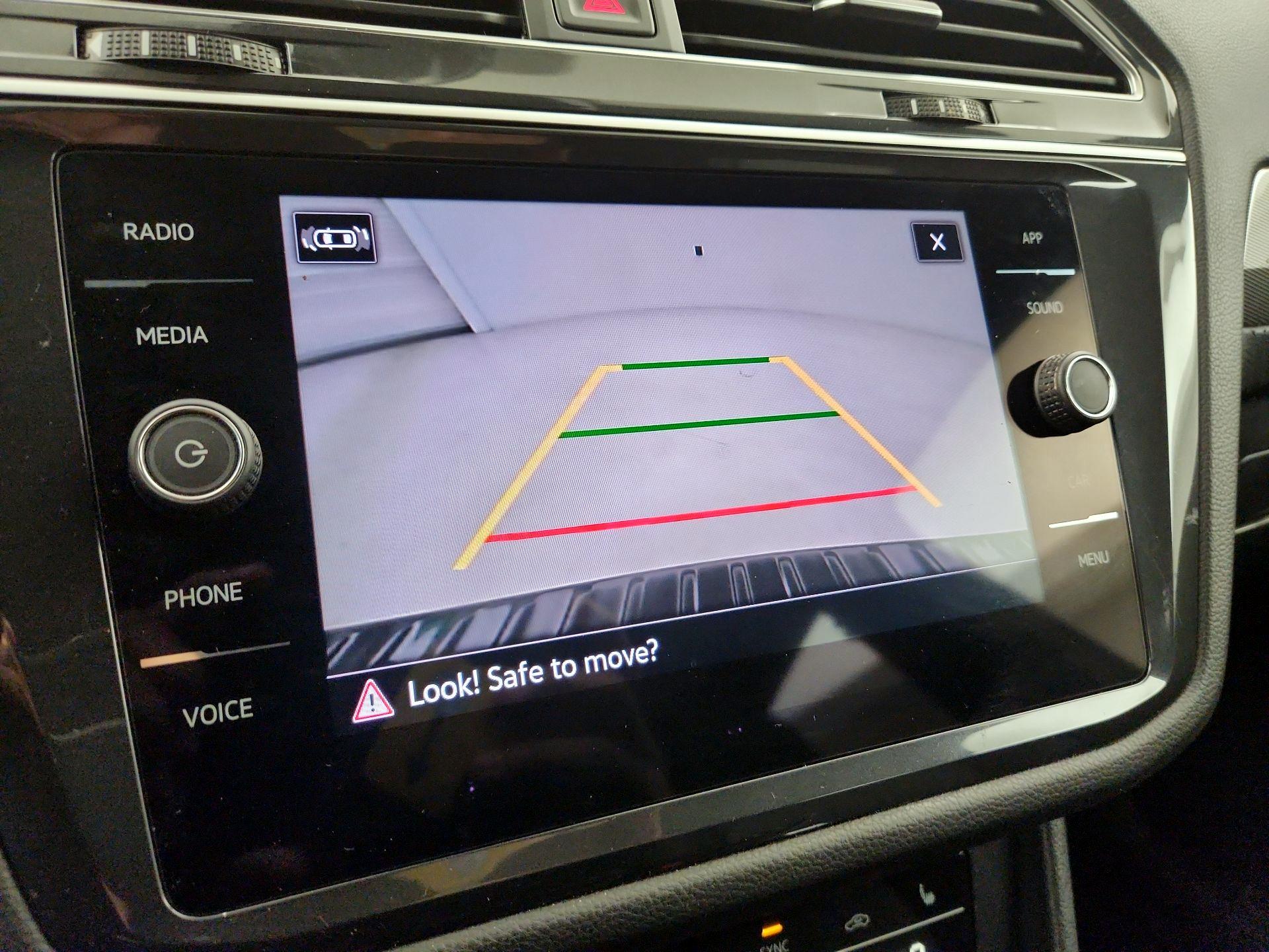 Thumbnail: 2024 Volkswagen Tiguan - 14