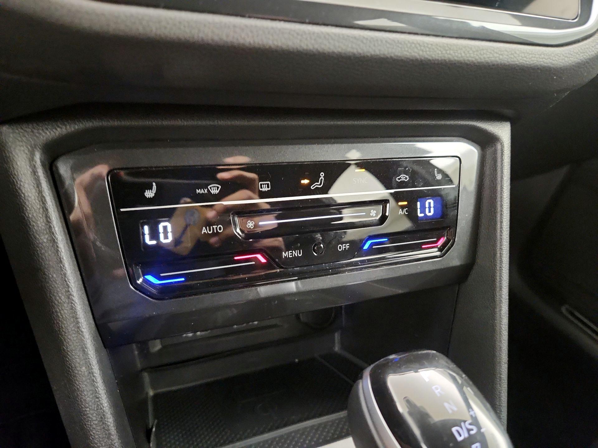 Thumbnail: 2024 Volkswagen Tiguan - 16