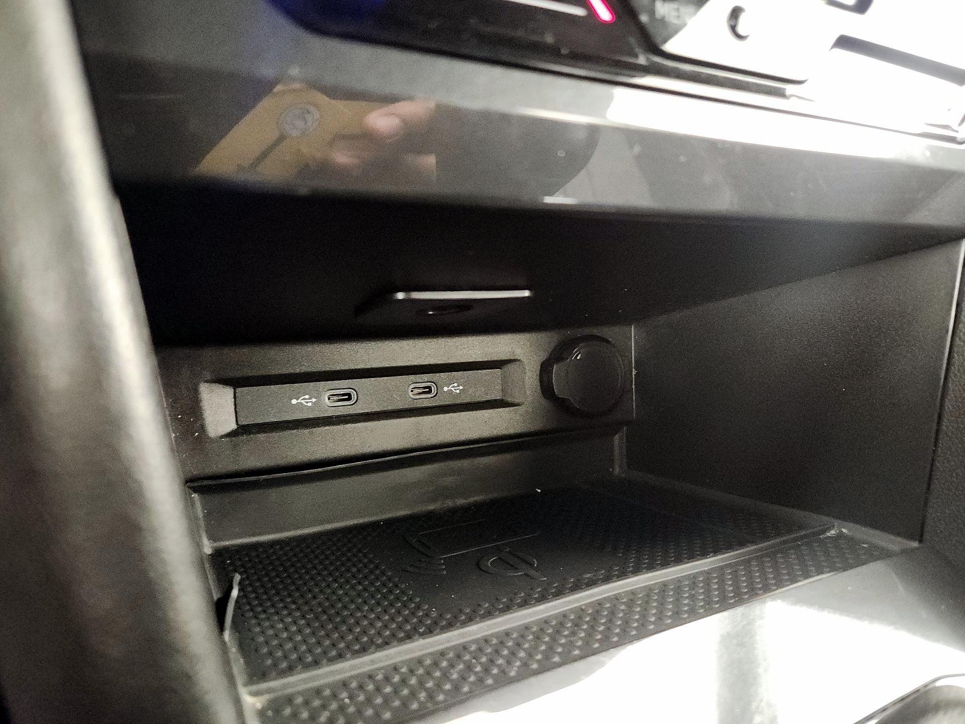 Thumbnail: 2024 Volkswagen Tiguan - 18