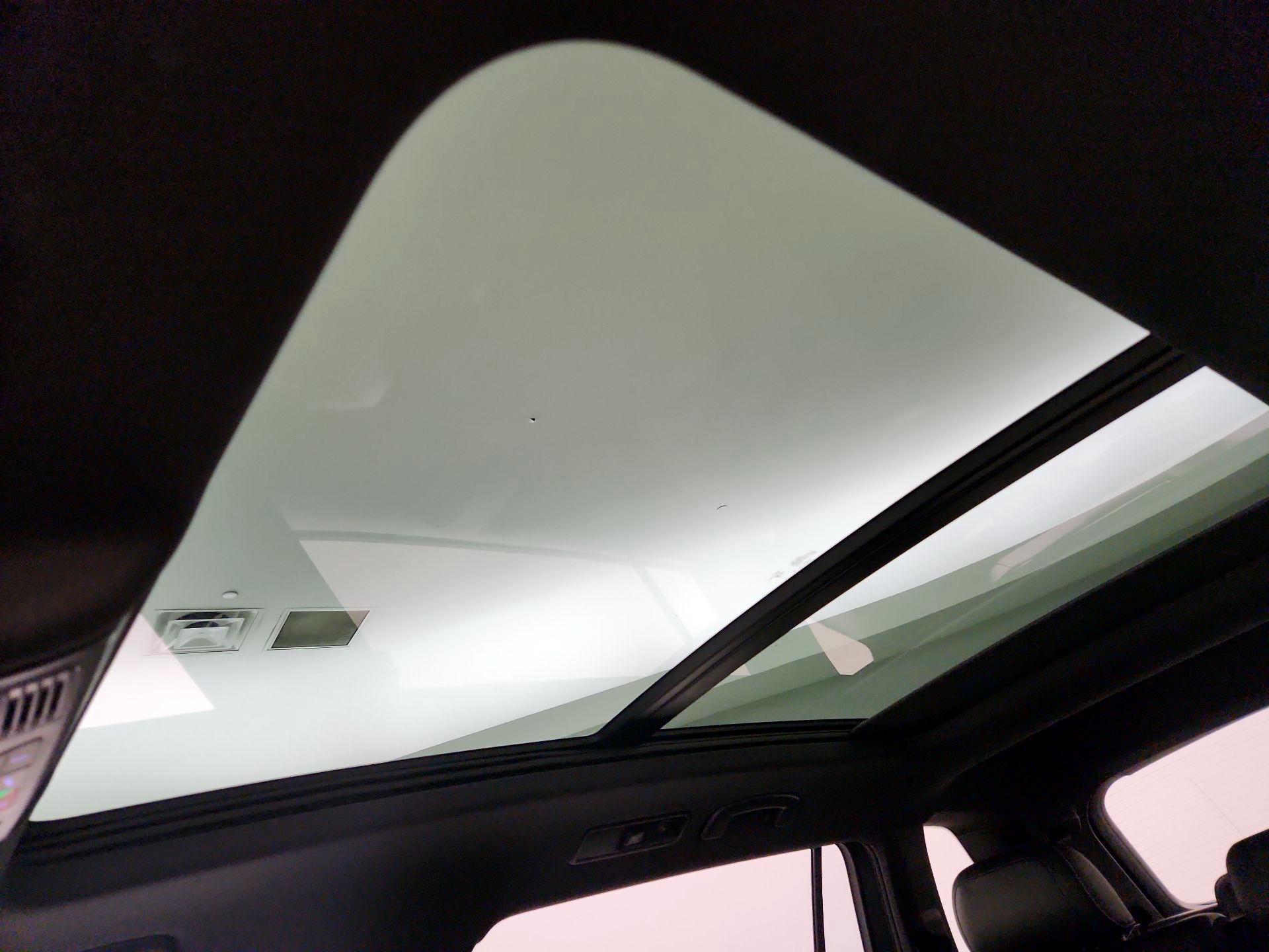 Thumbnail: 2024 Volkswagen Tiguan - 19