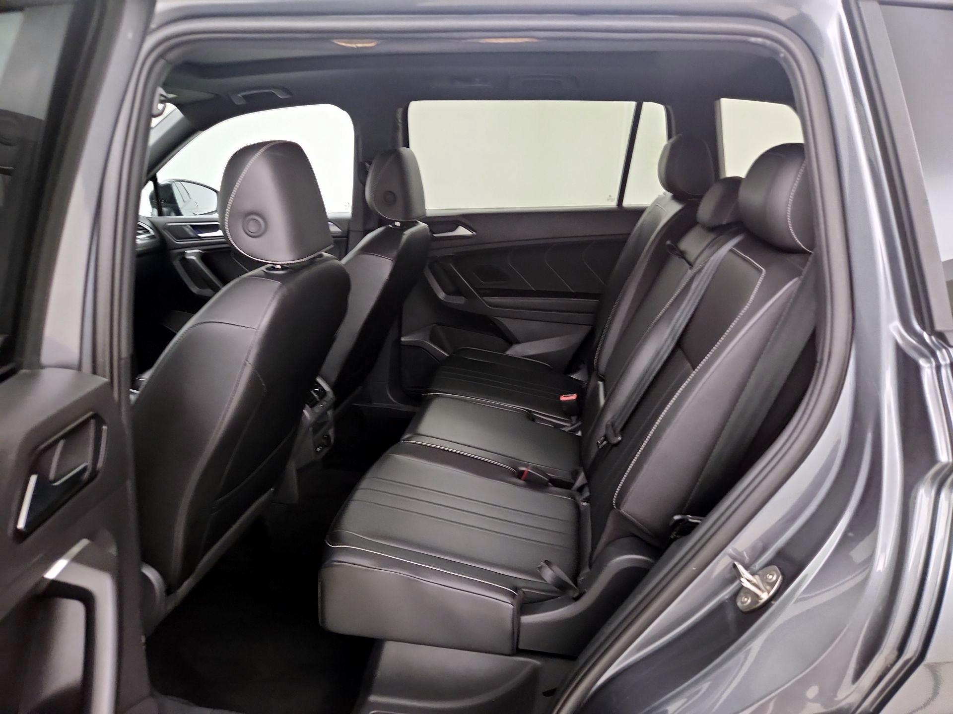 Thumbnail: 2024 Volkswagen Tiguan - 20