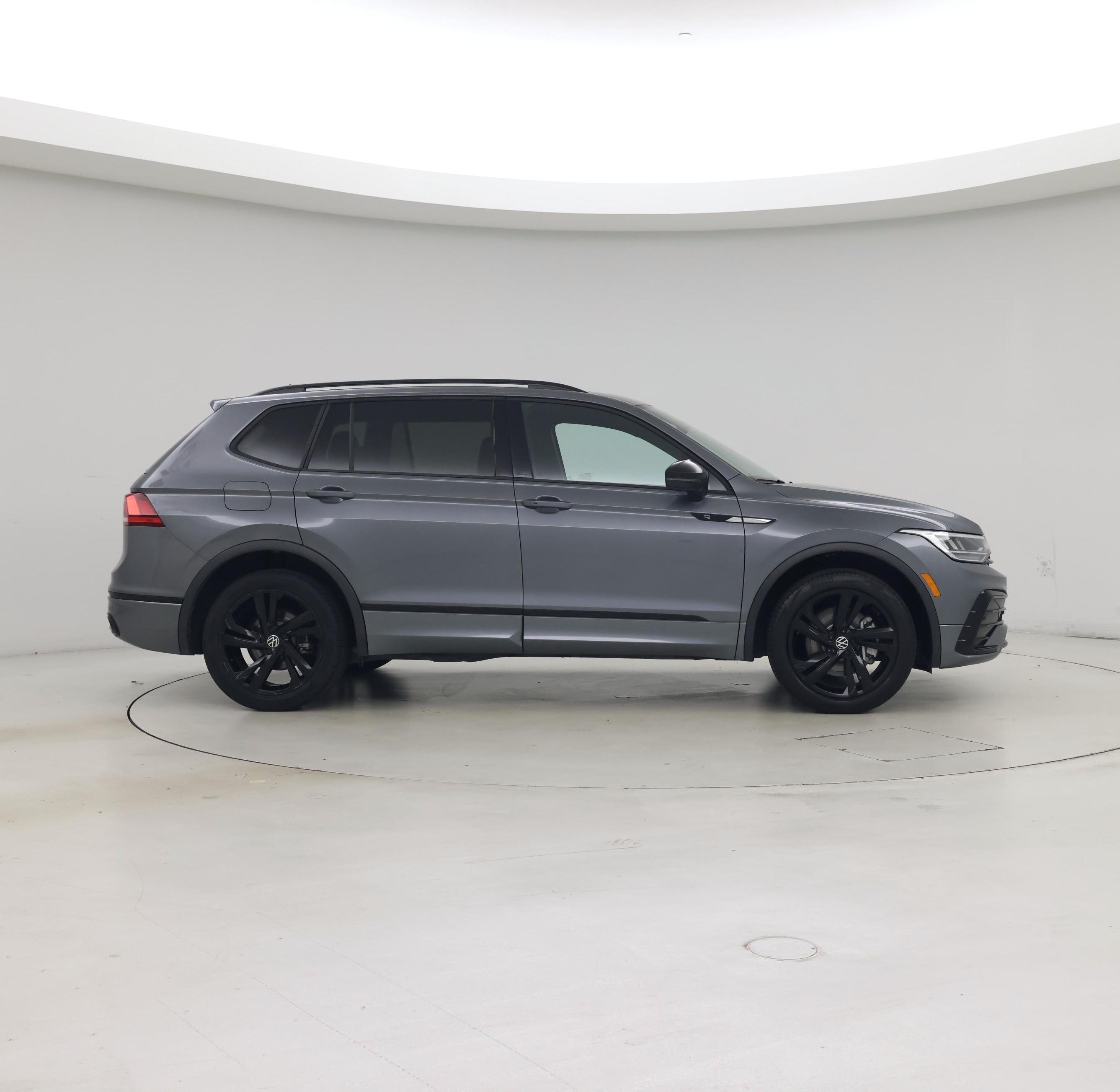 Thumbnail: 2024 Volkswagen Tiguan - 7