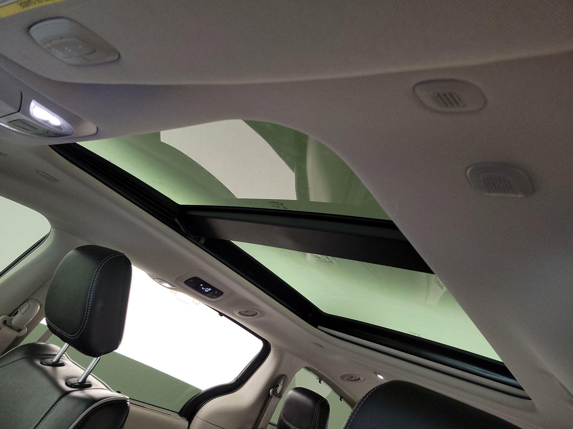 Thumbnail: 2022 Chrysler Pacifica - 20