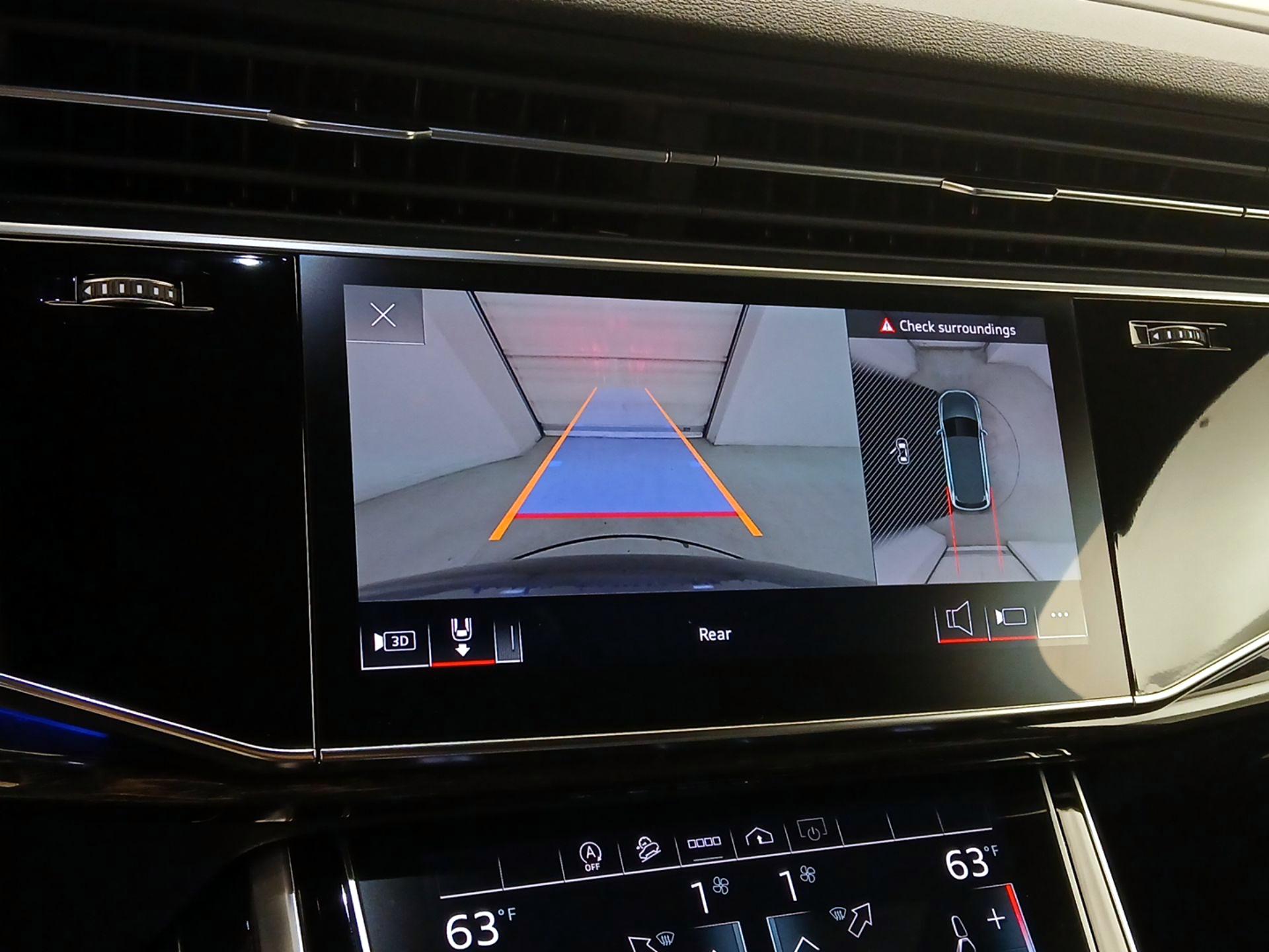 Thumbnail: 2022 Audi Q7 - 15