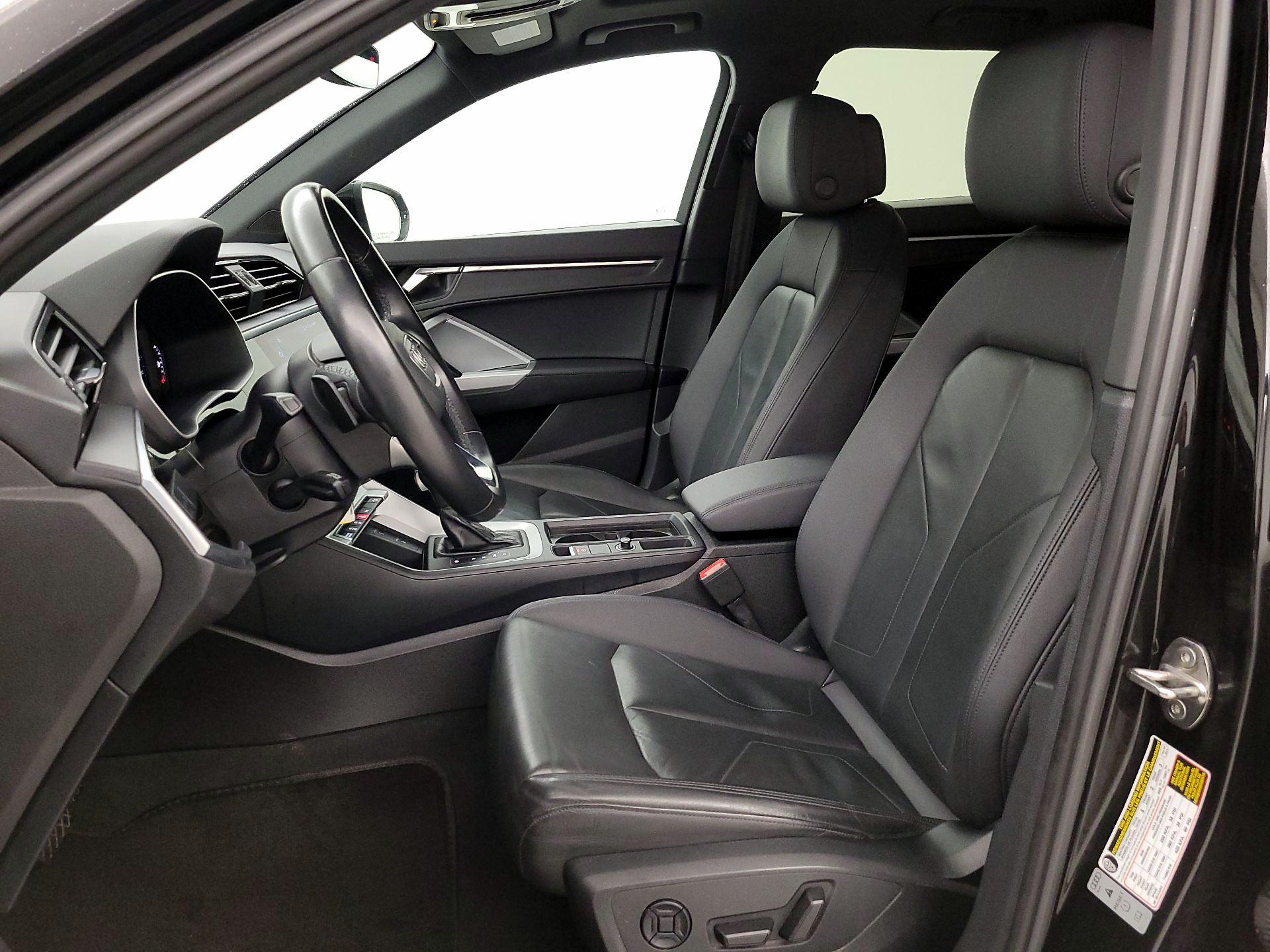 Thumbnail: 2022 Audi Q3 - 11