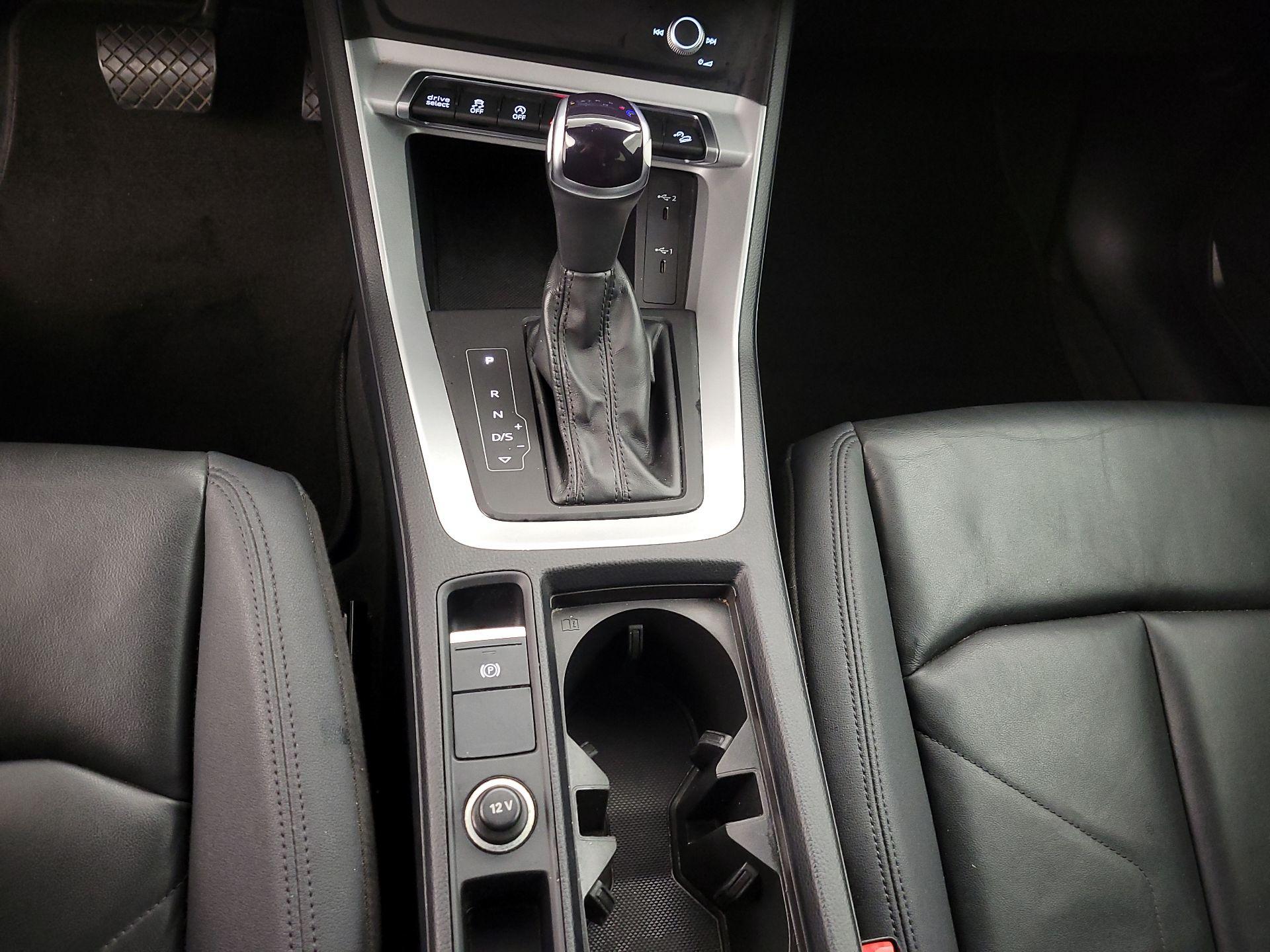 Thumbnail: 2022 Audi Q3 - 16