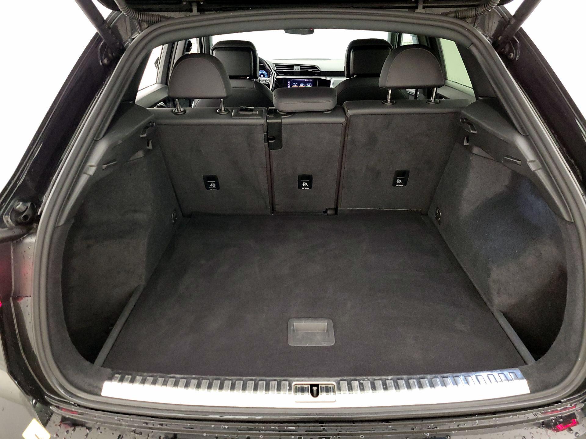 Thumbnail: 2022 Audi Q3 - 18