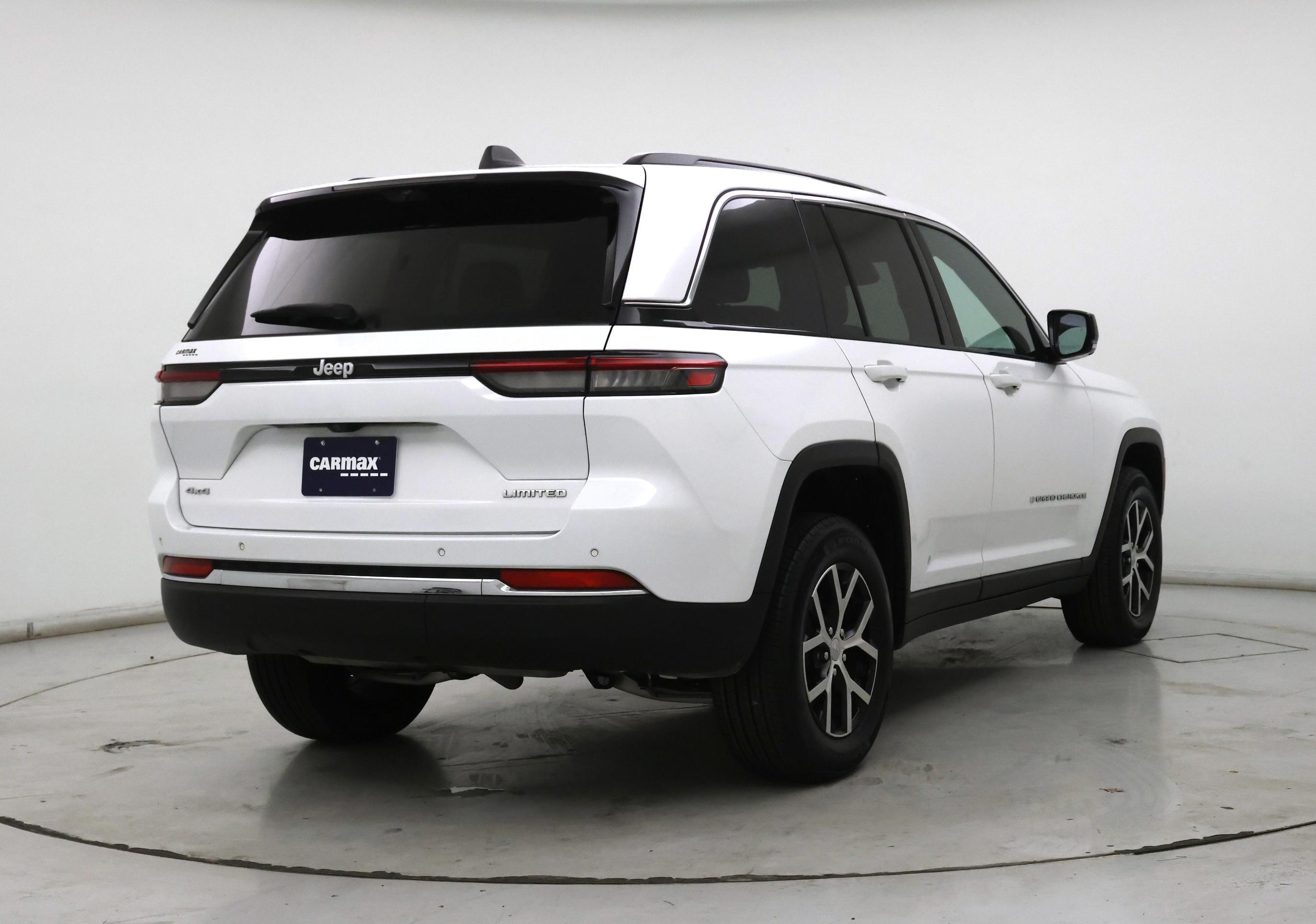 Thumbnail: 2024 Jeep Grand Cherokee - 8