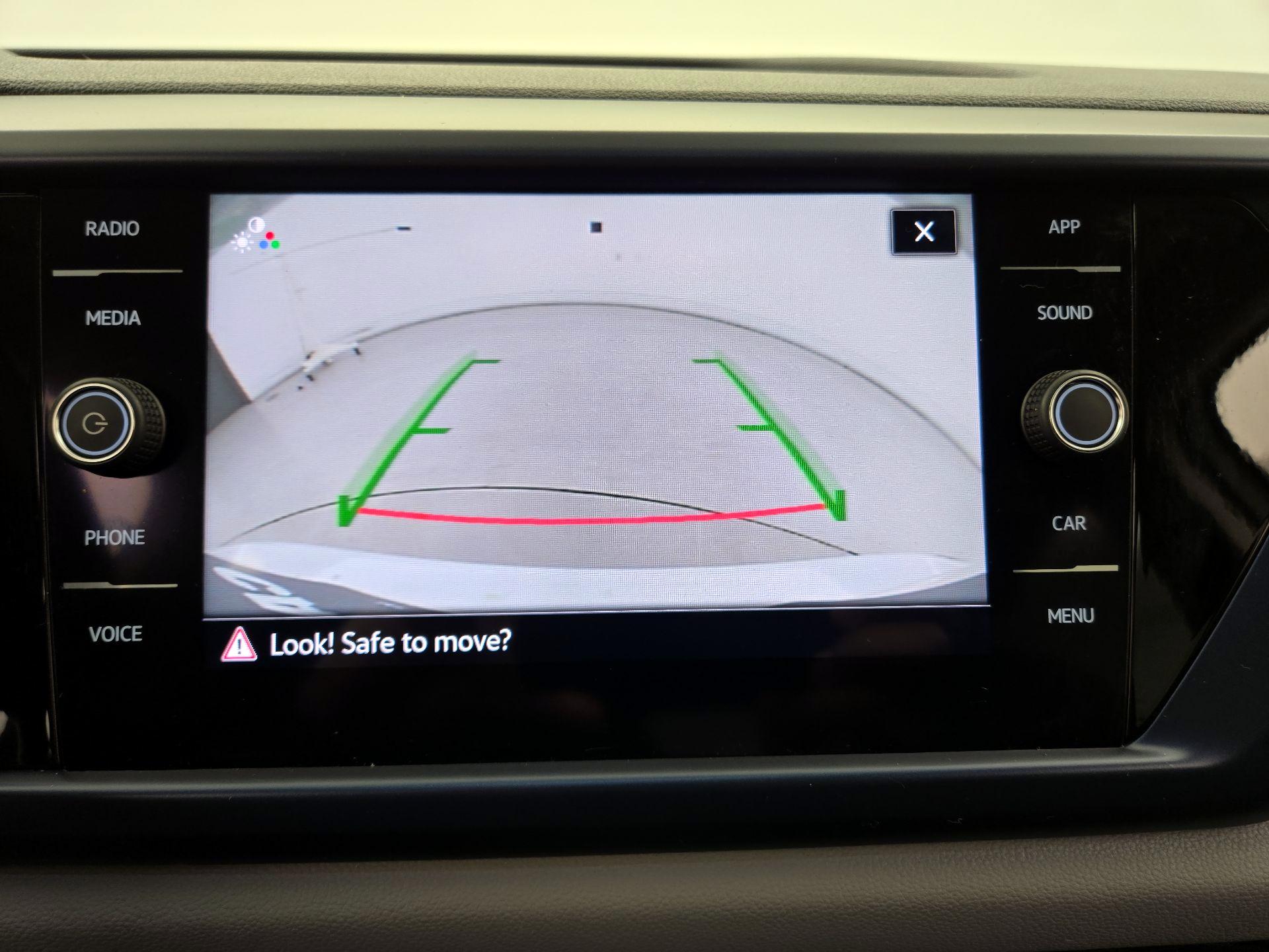 Thumbnail: 2022 Volkswagen Taos - 14