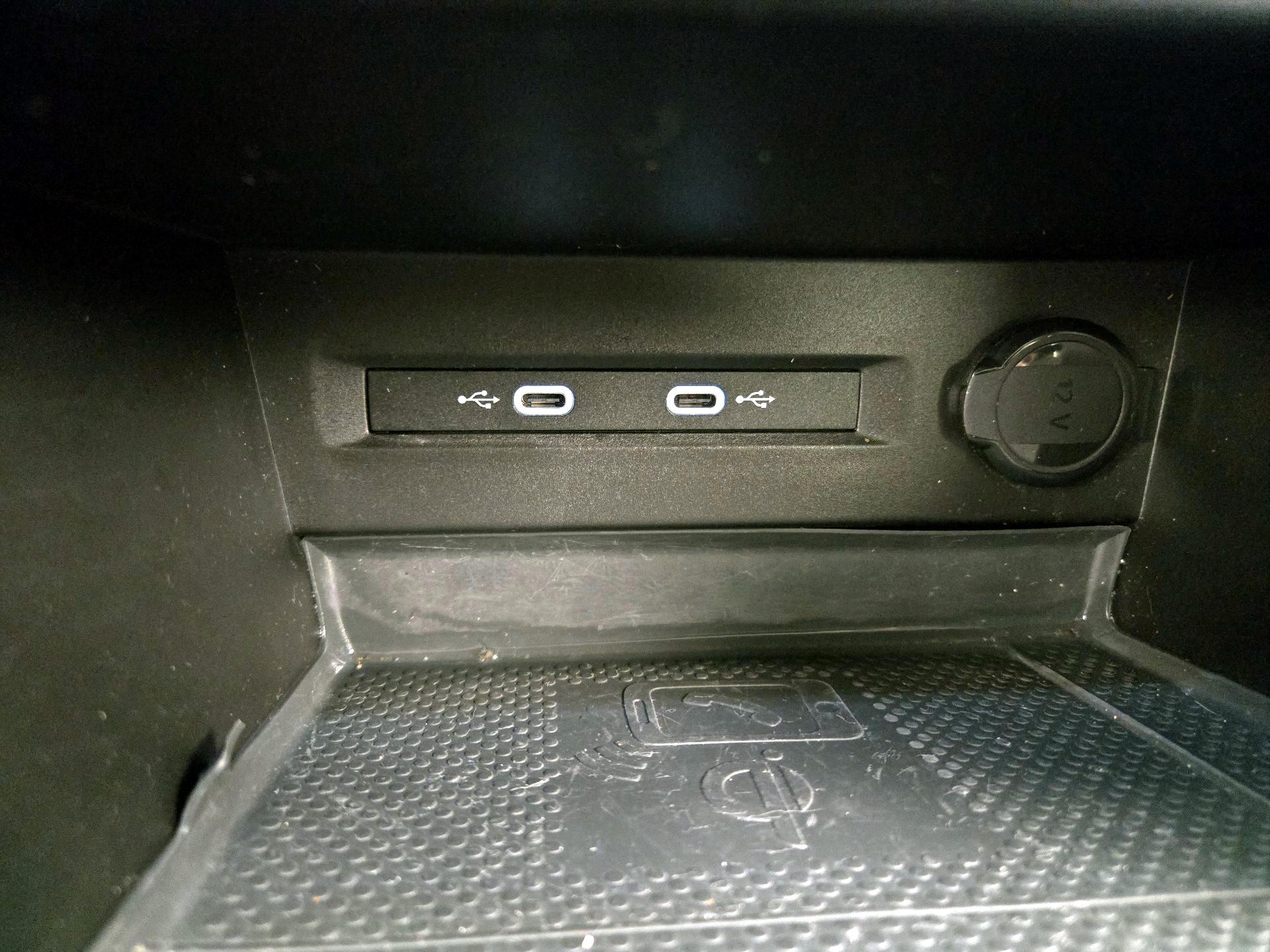 Thumbnail: 2022 Volkswagen Taos - 18