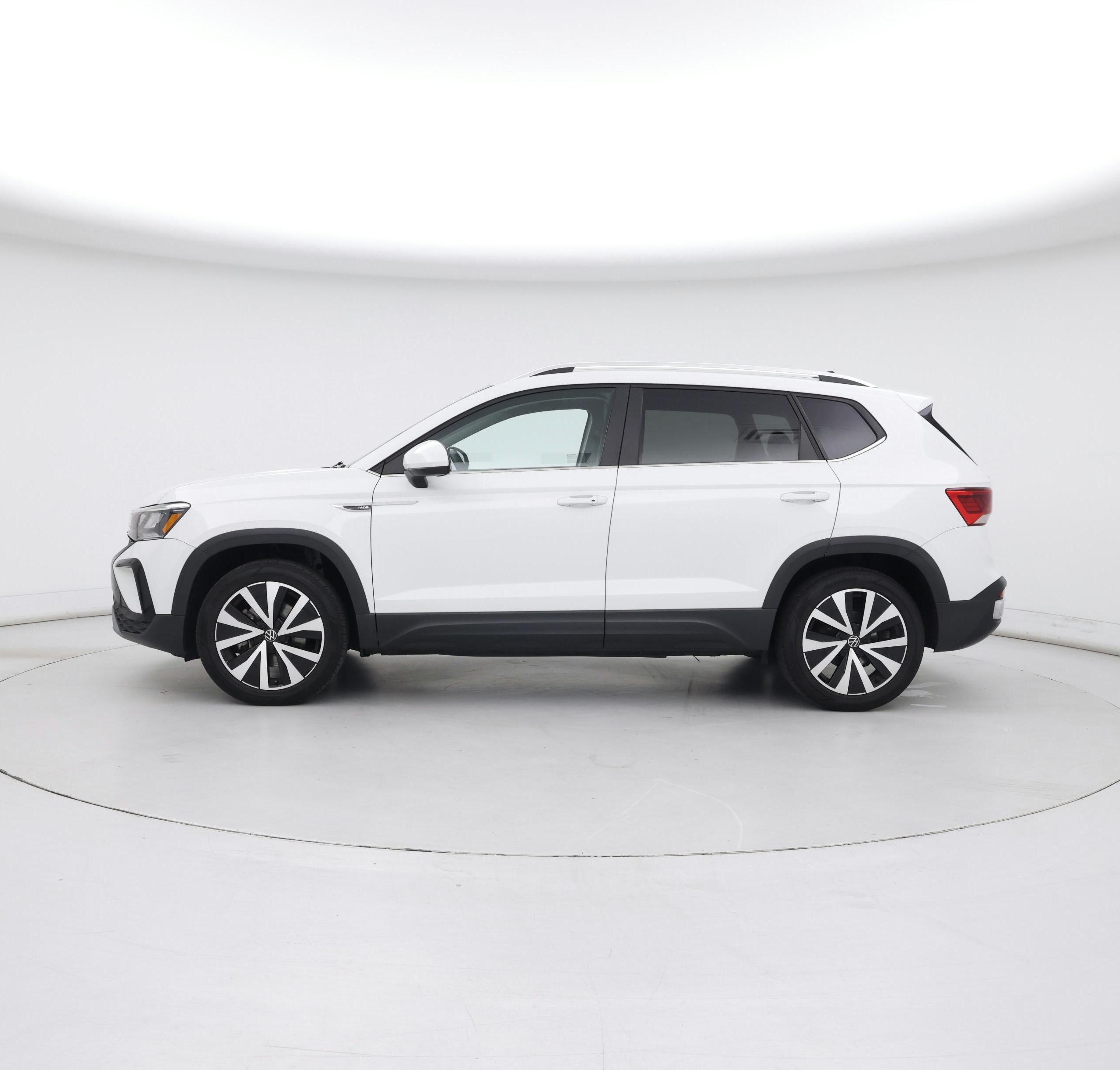 Thumbnail: 2022 Volkswagen Taos - 3