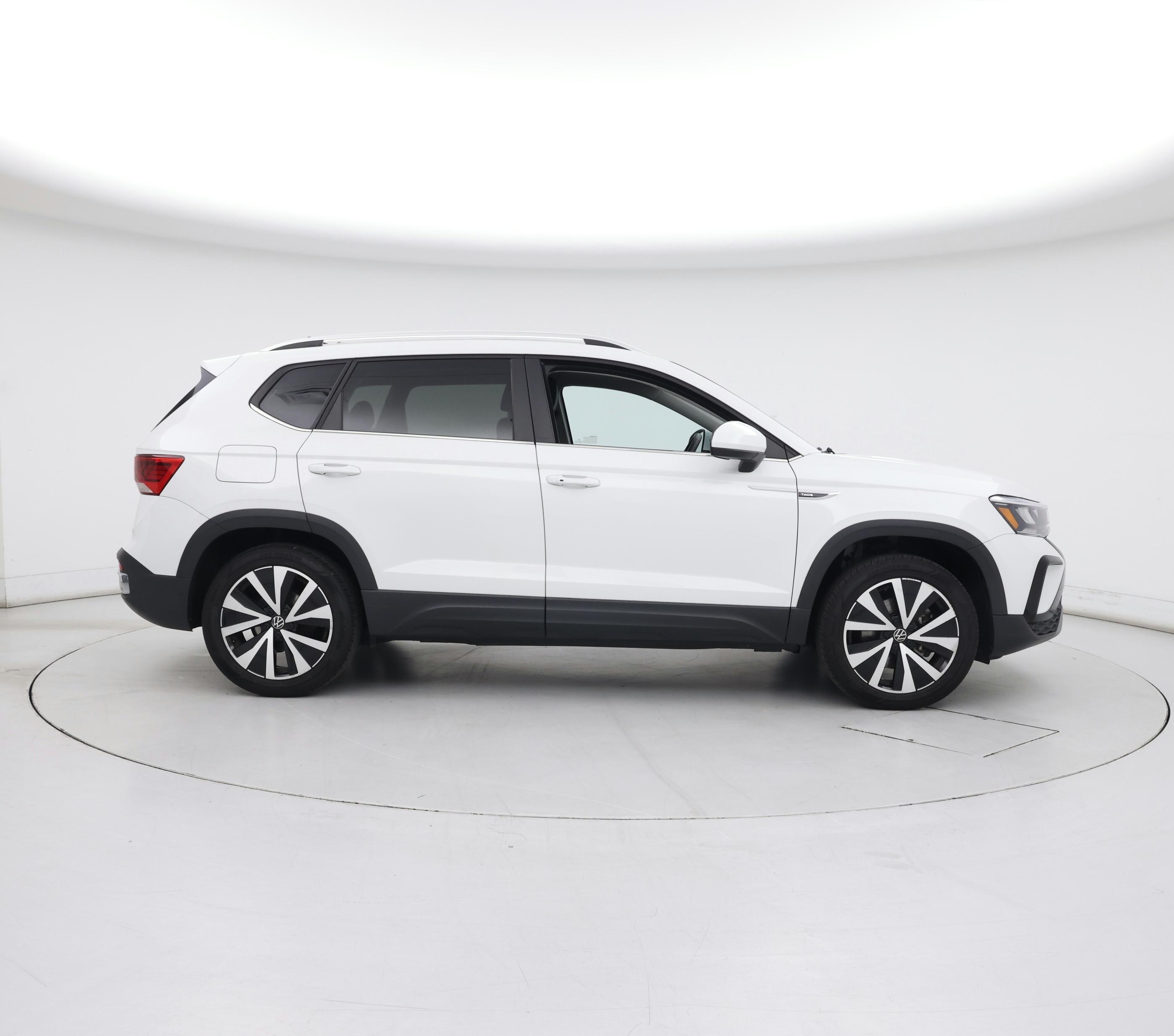 Thumbnail: 2022 Volkswagen Taos - 7