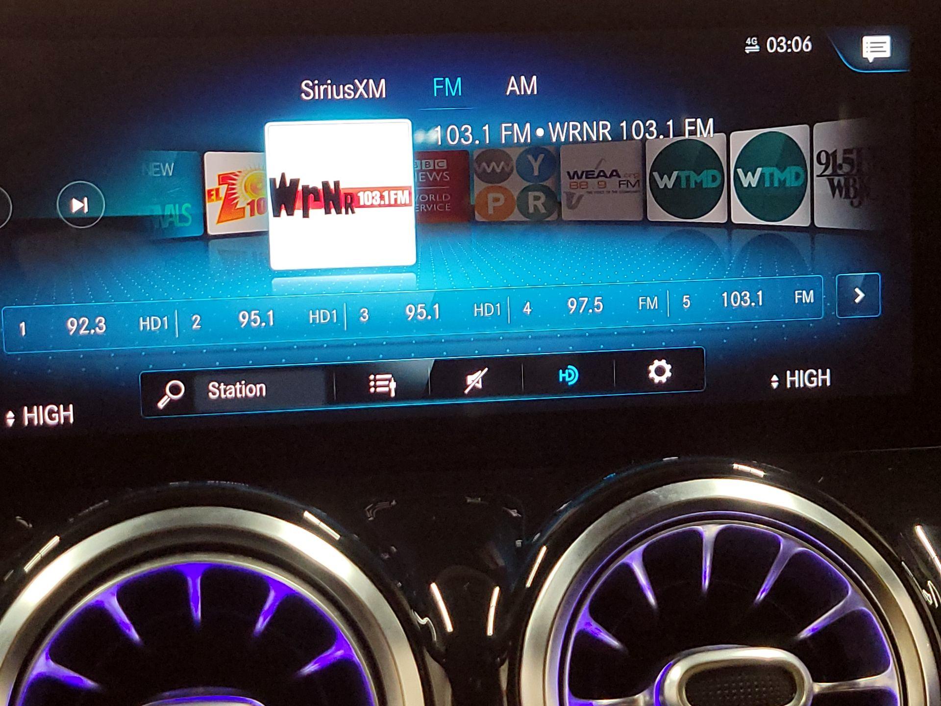 Thumbnail: 2021 Mercedes-Benz GLB - 16