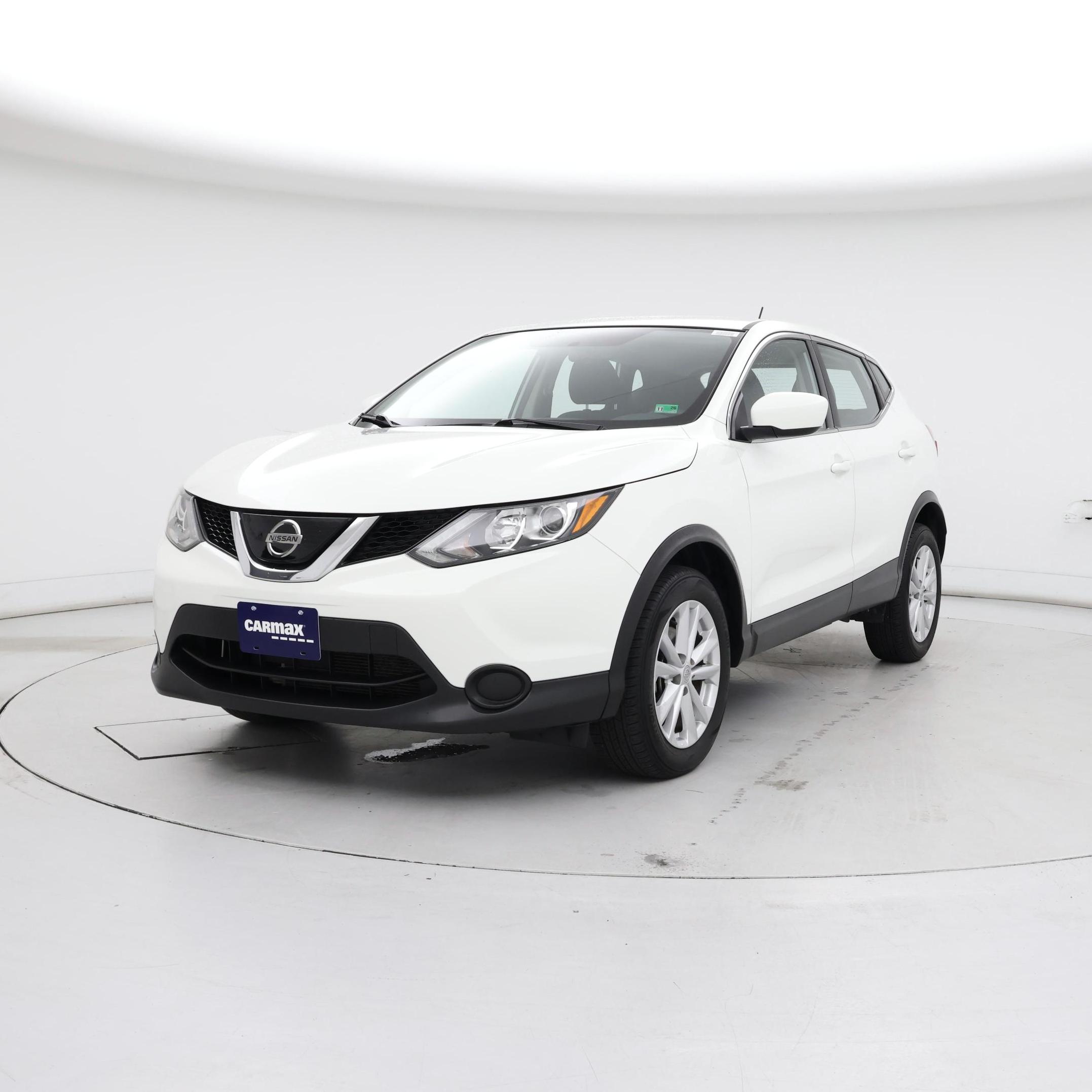 Thumbnail: 2018 Nissan Rogue Sport - 4