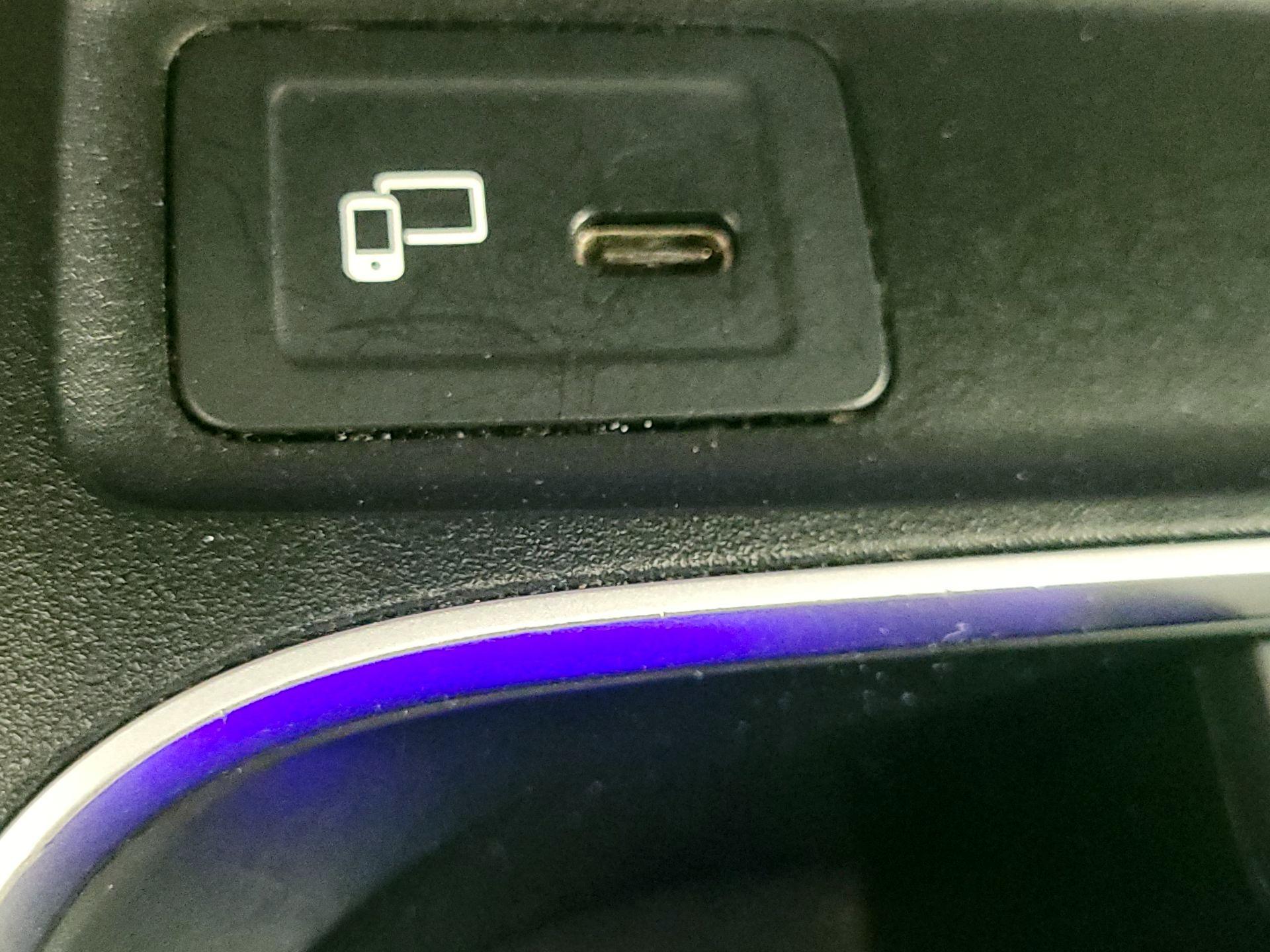 Thumbnail: 2023 Mercedes-Benz GLB - 18