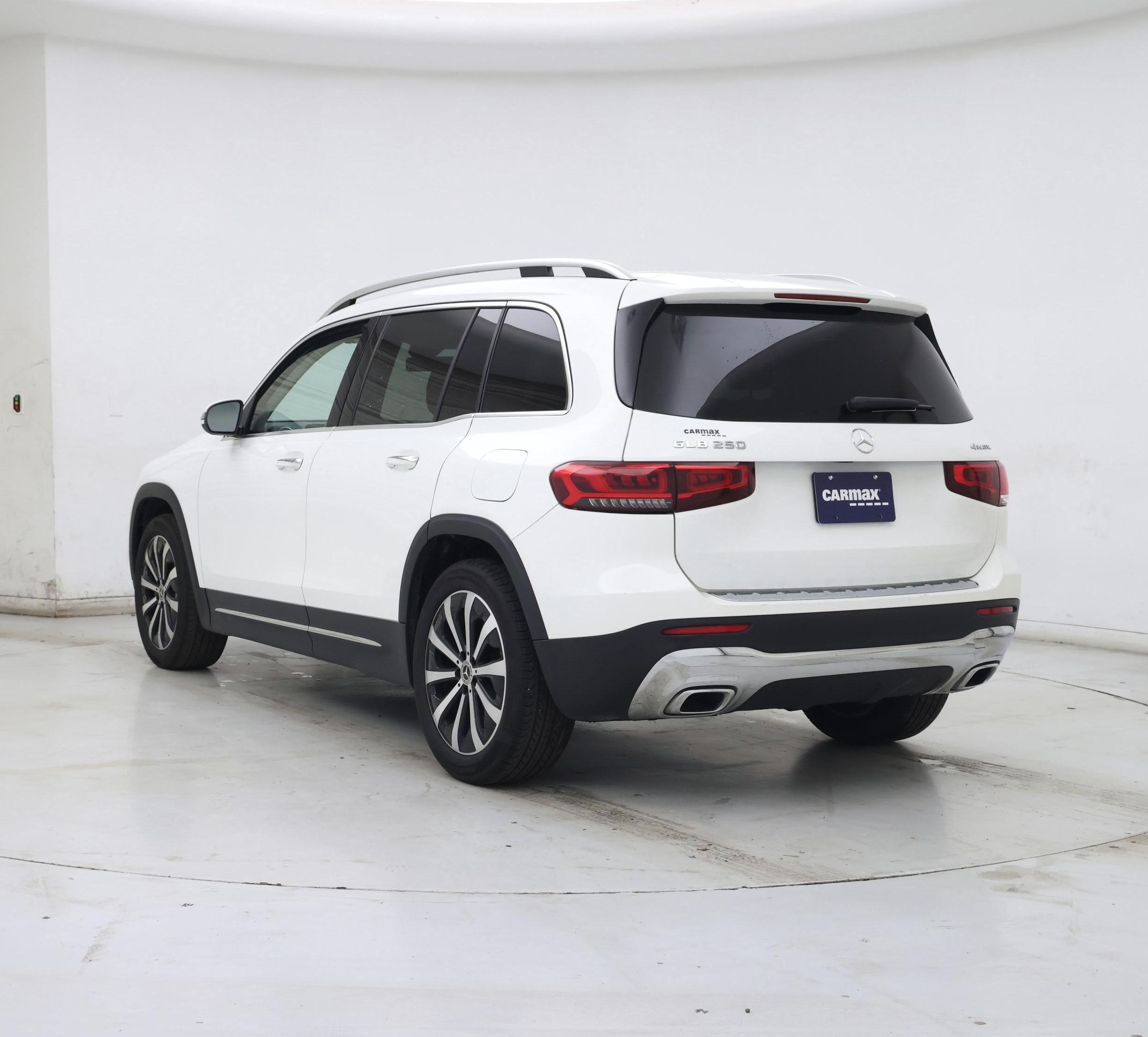 Thumbnail: 2023 Mercedes-Benz GLB - 2