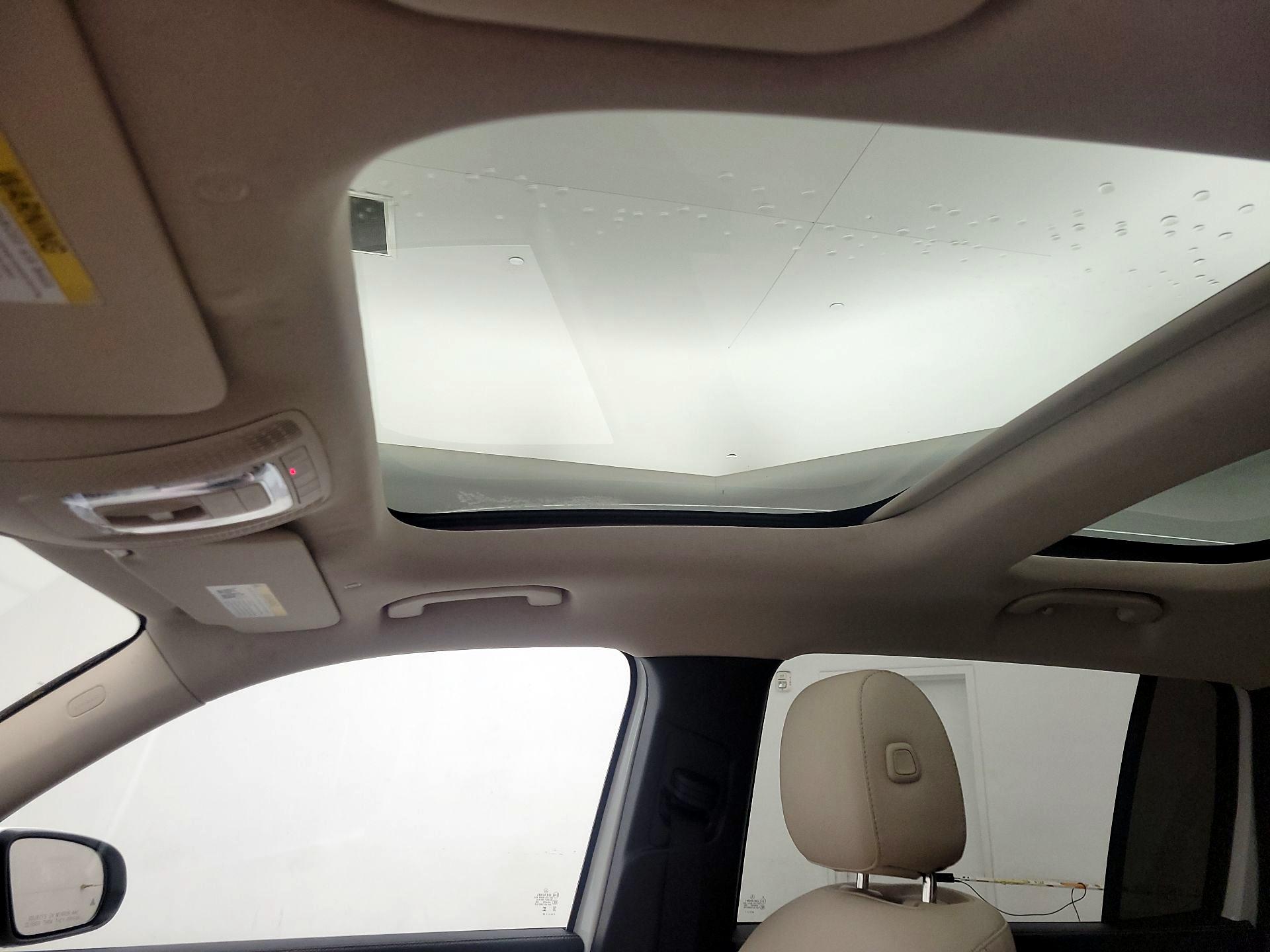 Thumbnail: 2023 Mercedes-Benz GLB - 19