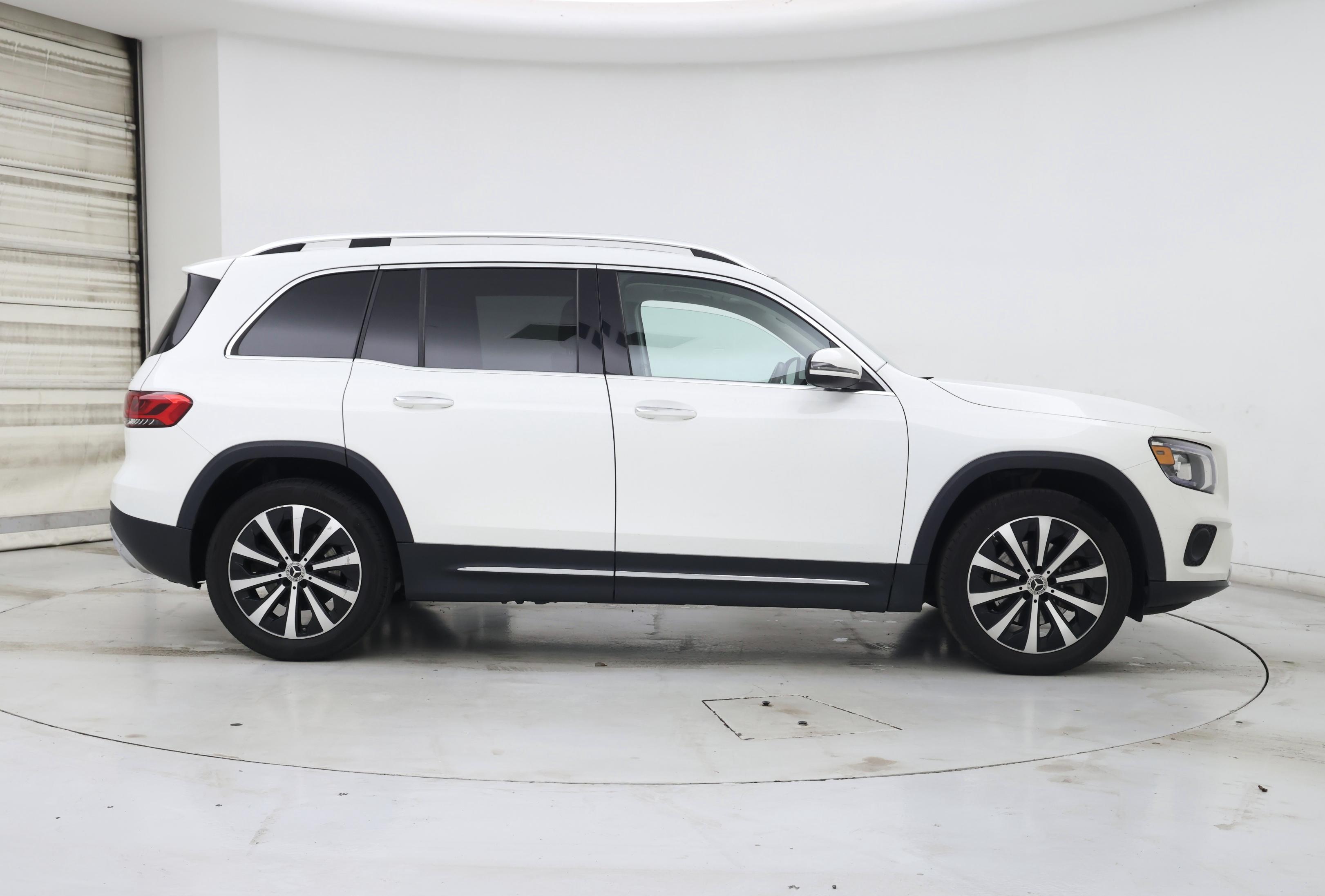 Thumbnail: 2023 Mercedes-Benz GLB - 7