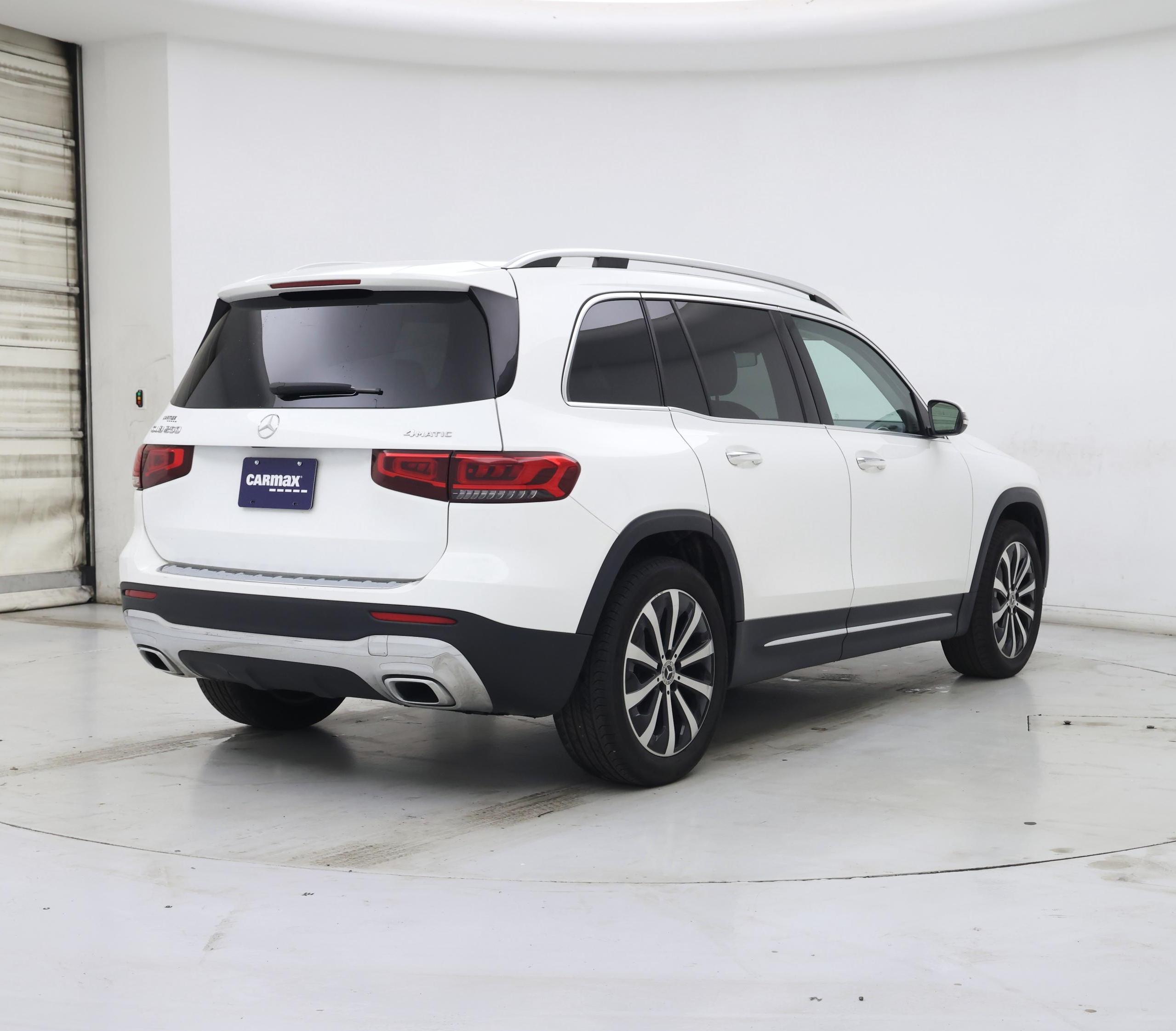 Thumbnail: 2023 Mercedes-Benz GLB - 8