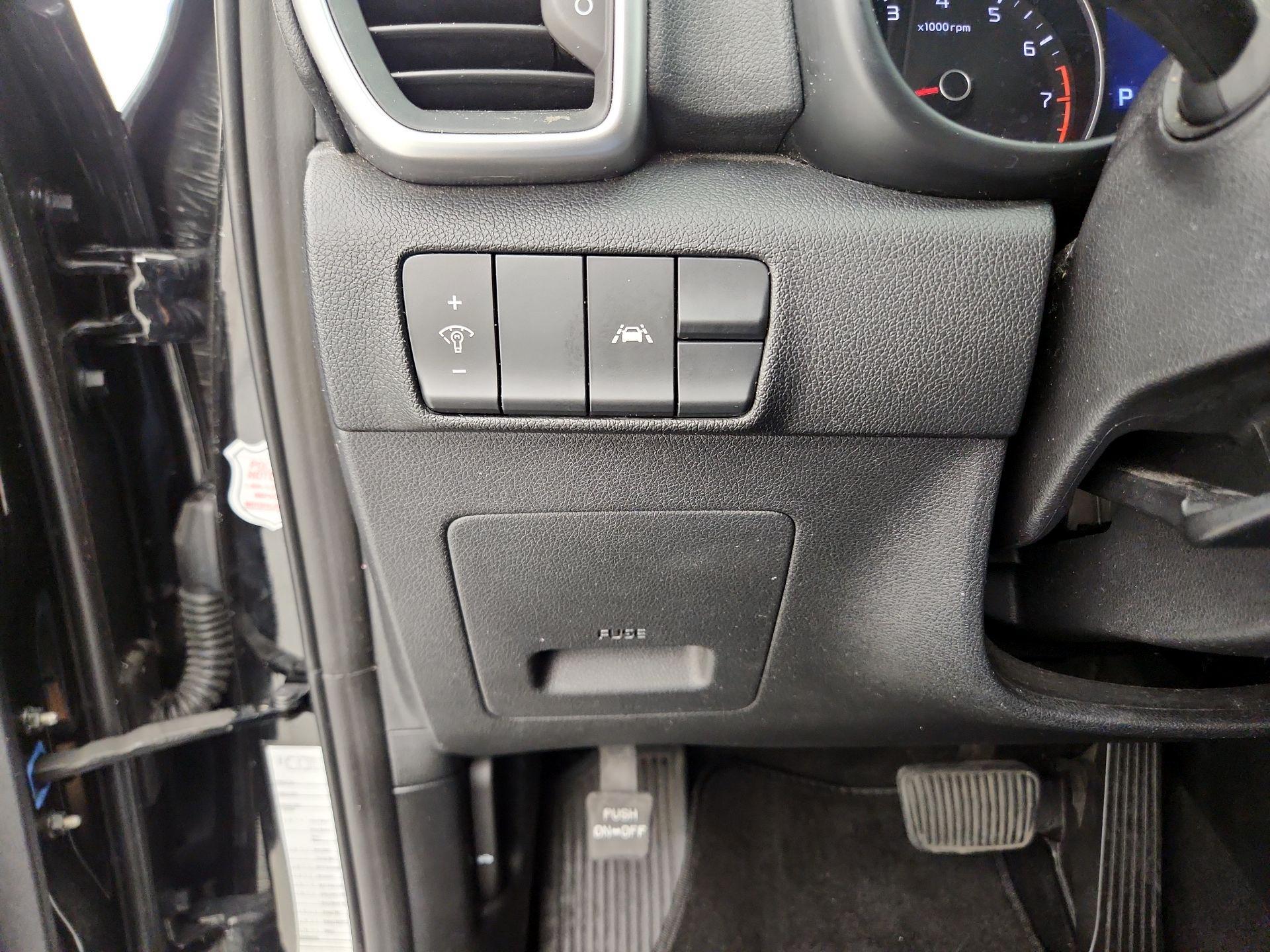 Thumbnail: 2021 Kia Sportage - 13