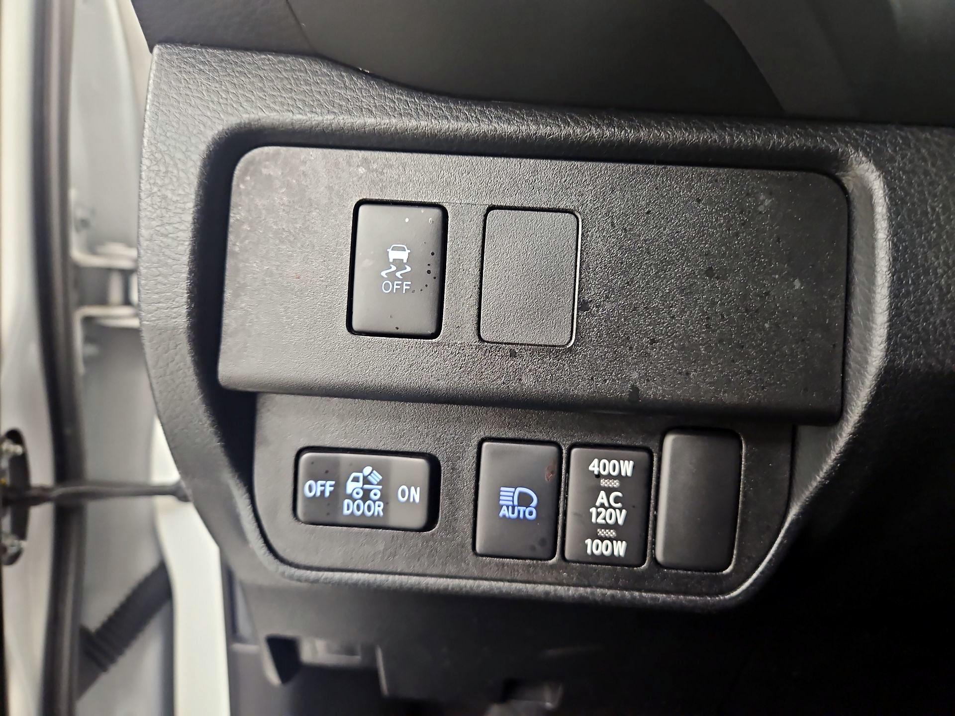 Thumbnail: 2022 Toyota Tacoma - 13