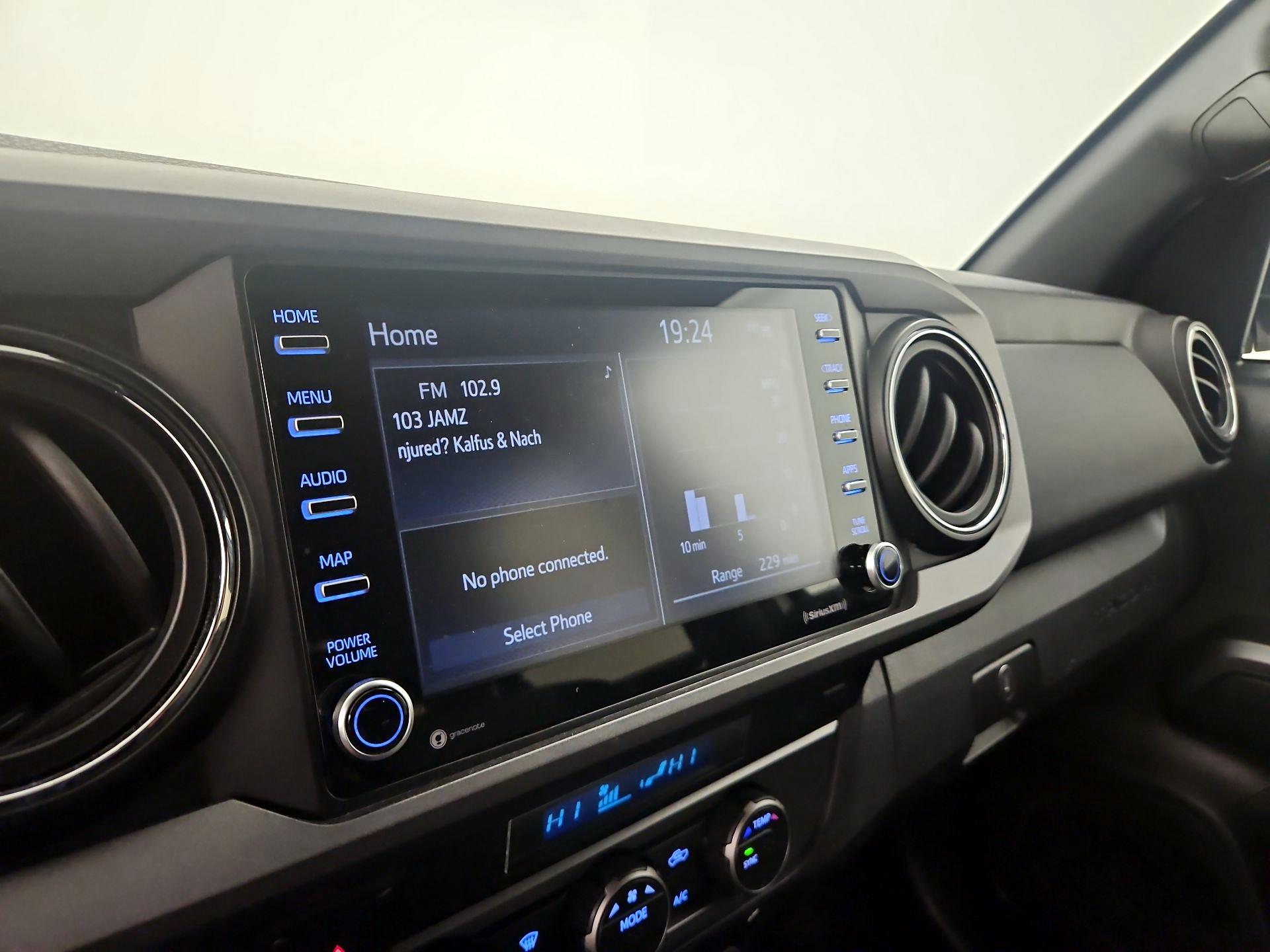 Thumbnail: 2022 Toyota Tacoma - 16