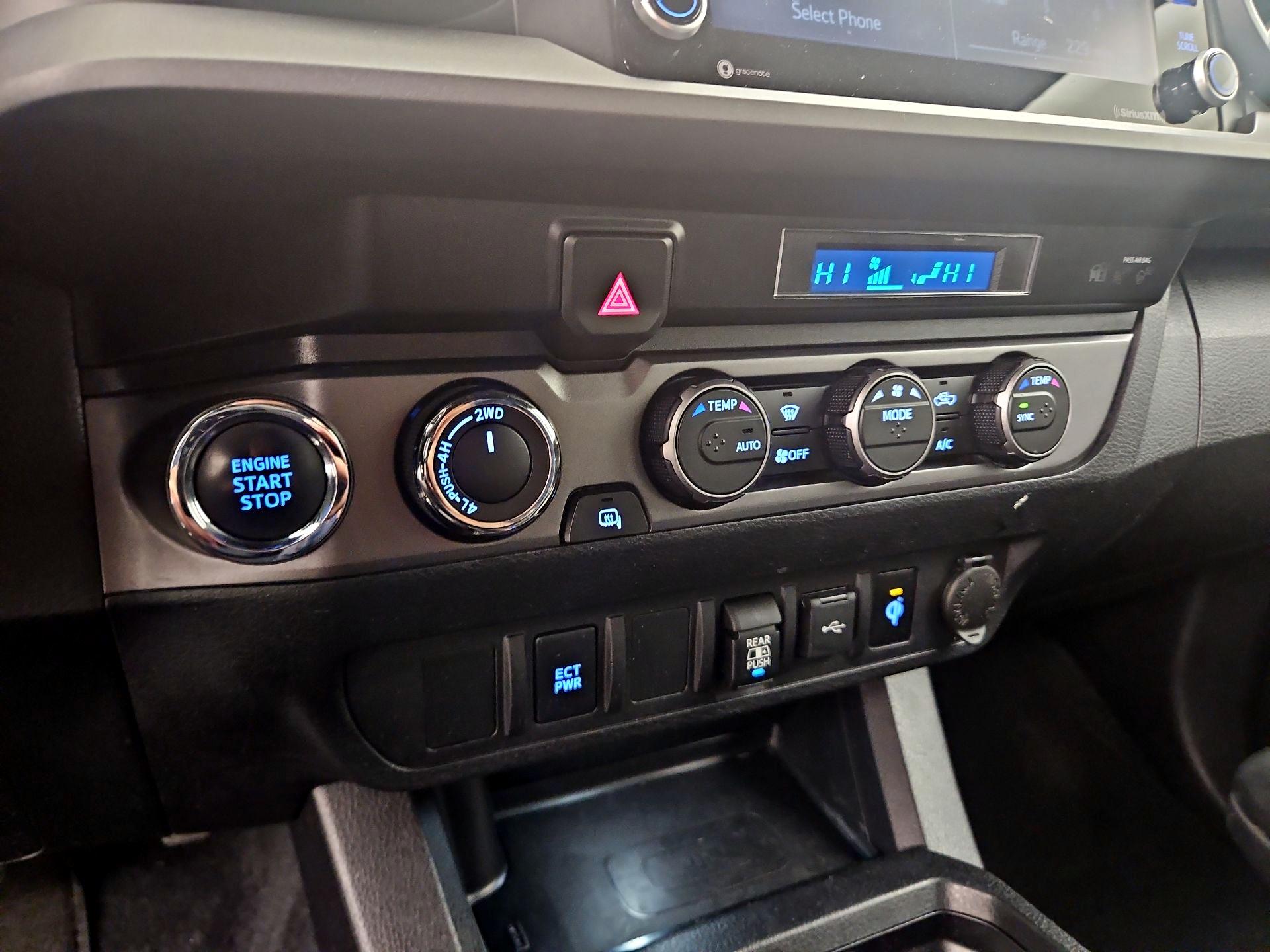 Thumbnail: 2022 Toyota Tacoma - 17