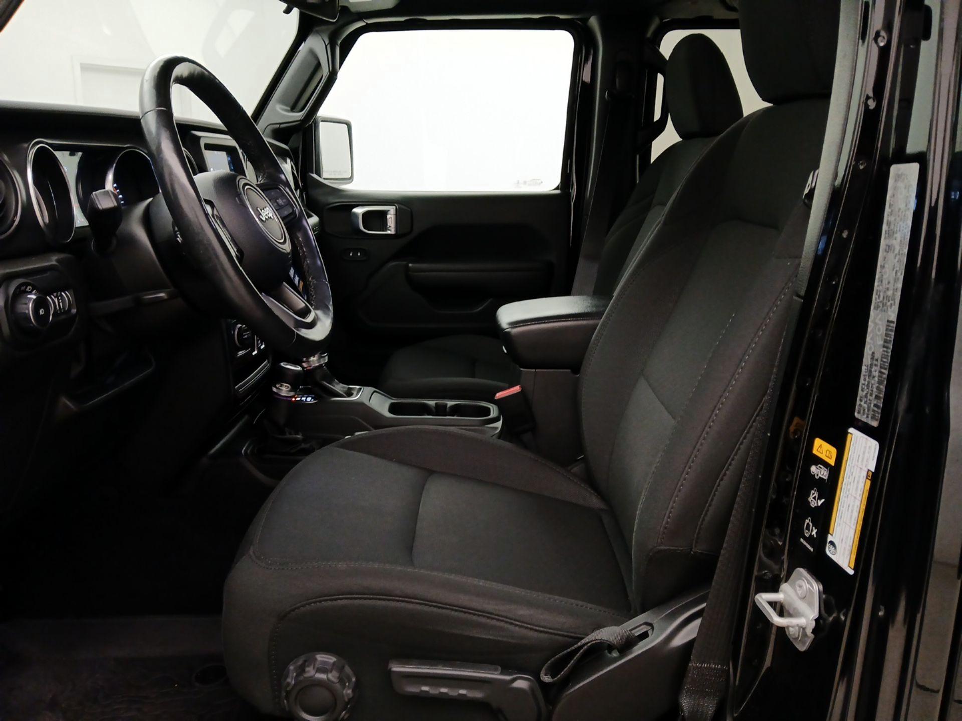 Thumbnail: 2022 Jeep Wrangler - 11