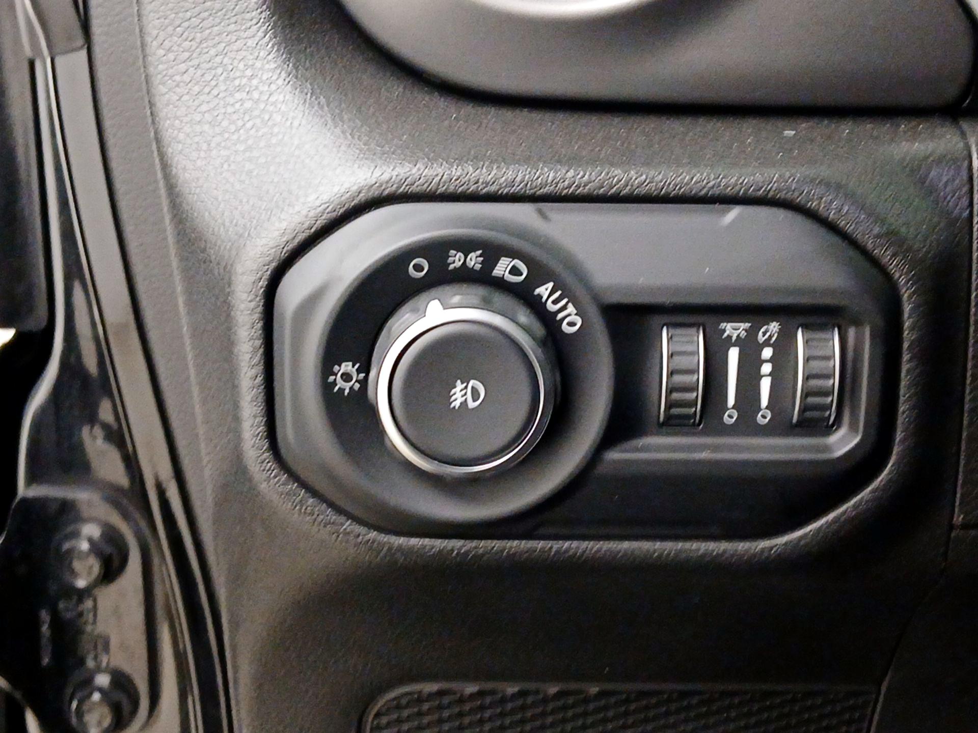 Thumbnail: 2022 Jeep Wrangler - 13