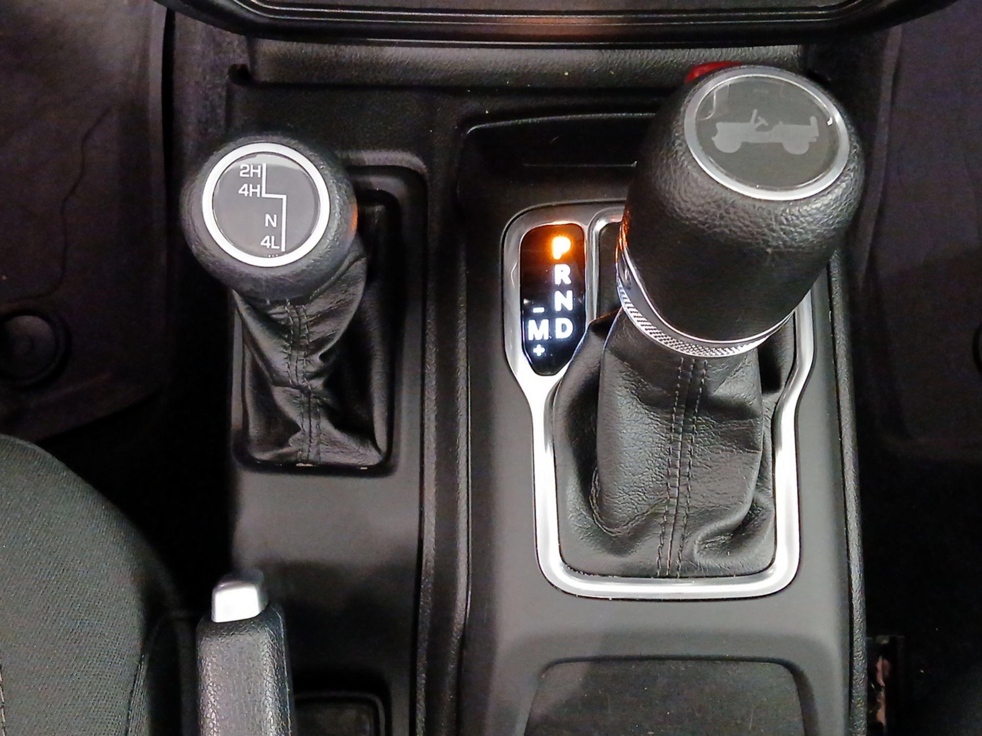 Thumbnail: 2022 Jeep Wrangler - 17