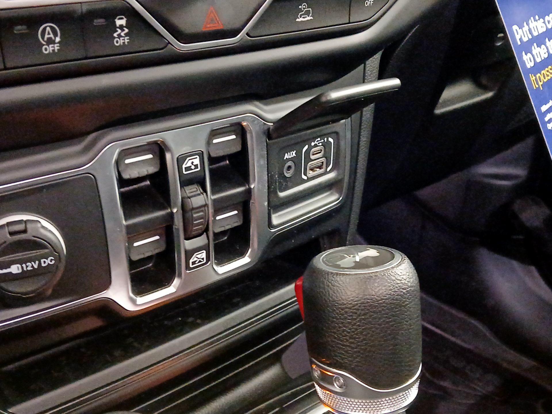 Thumbnail: 2022 Jeep Wrangler - 18