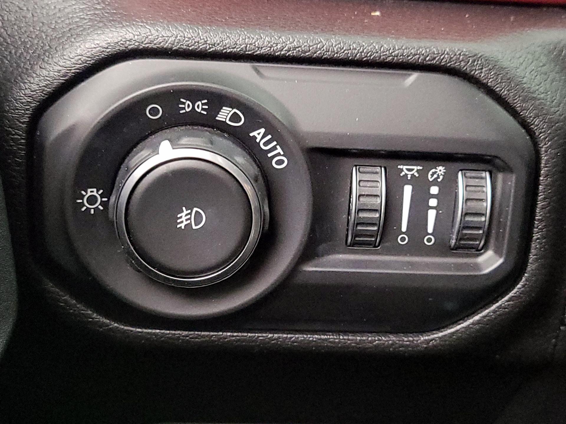 Thumbnail: 2021 Jeep Wrangler - 13