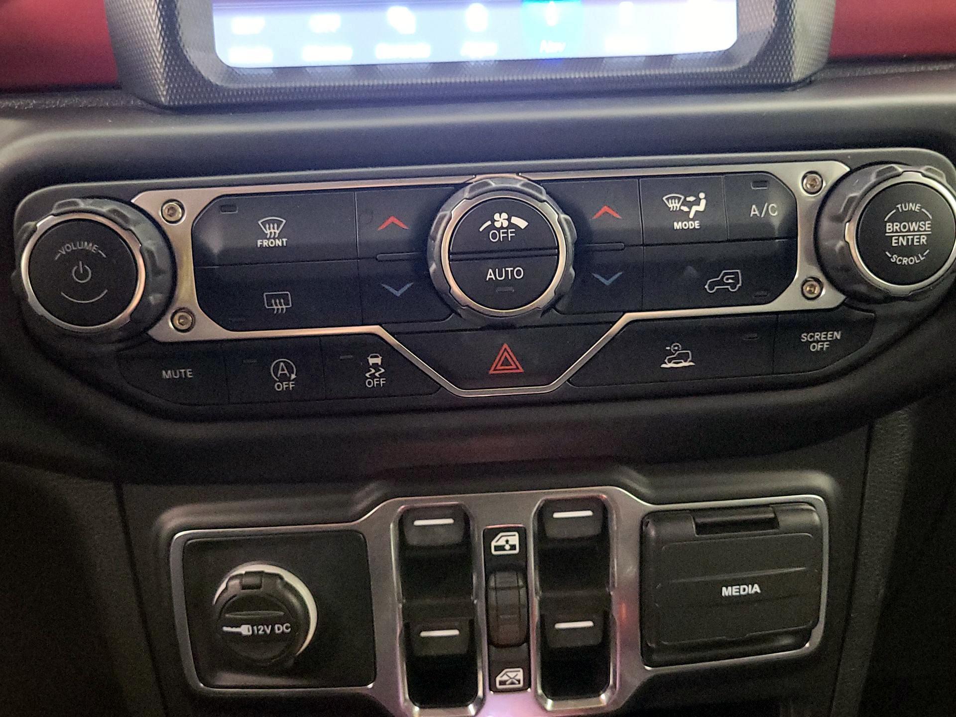 Thumbnail: 2021 Jeep Wrangler - 17