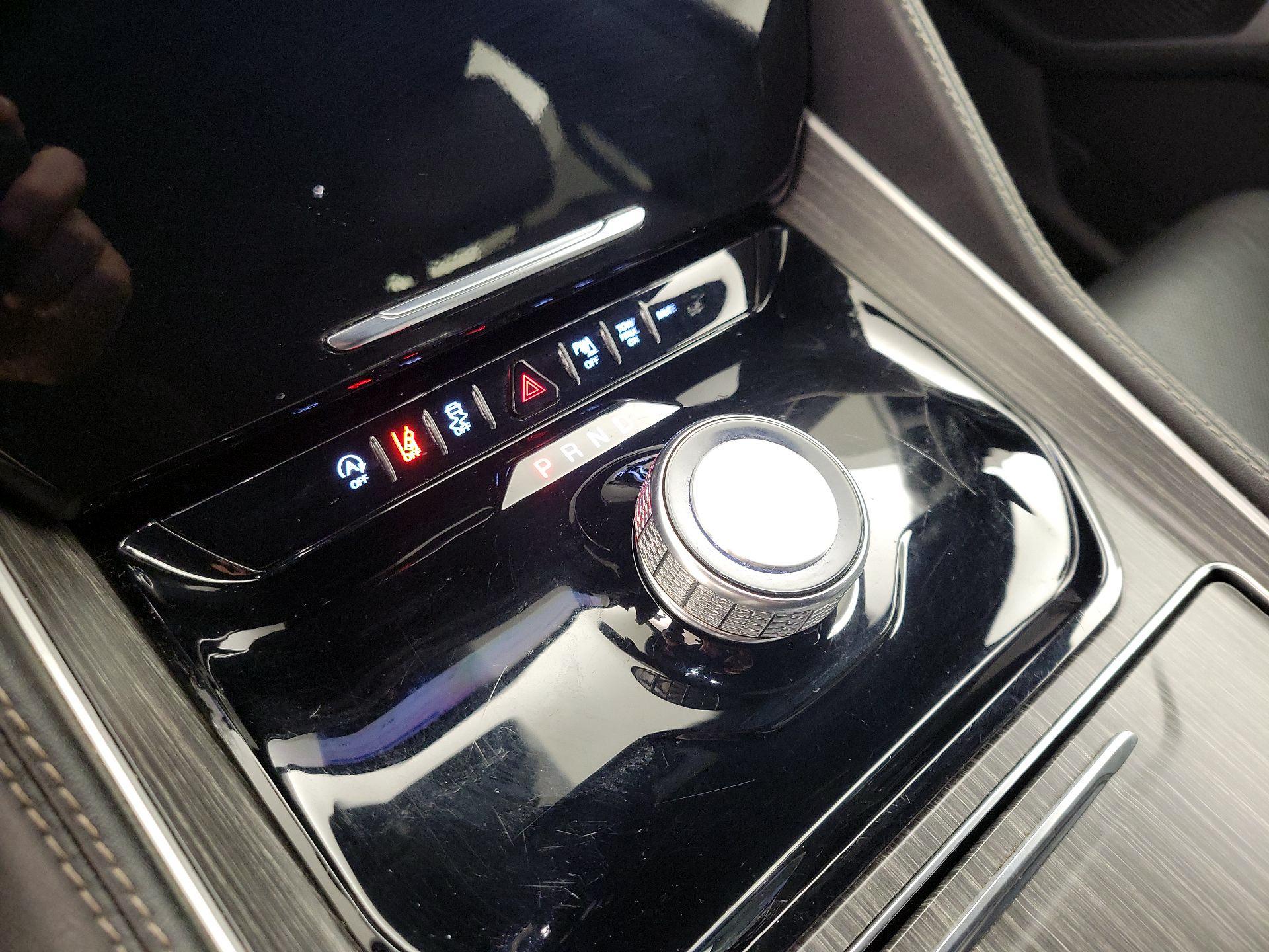 Thumbnail: 2024 Jeep Wagoneer - 18