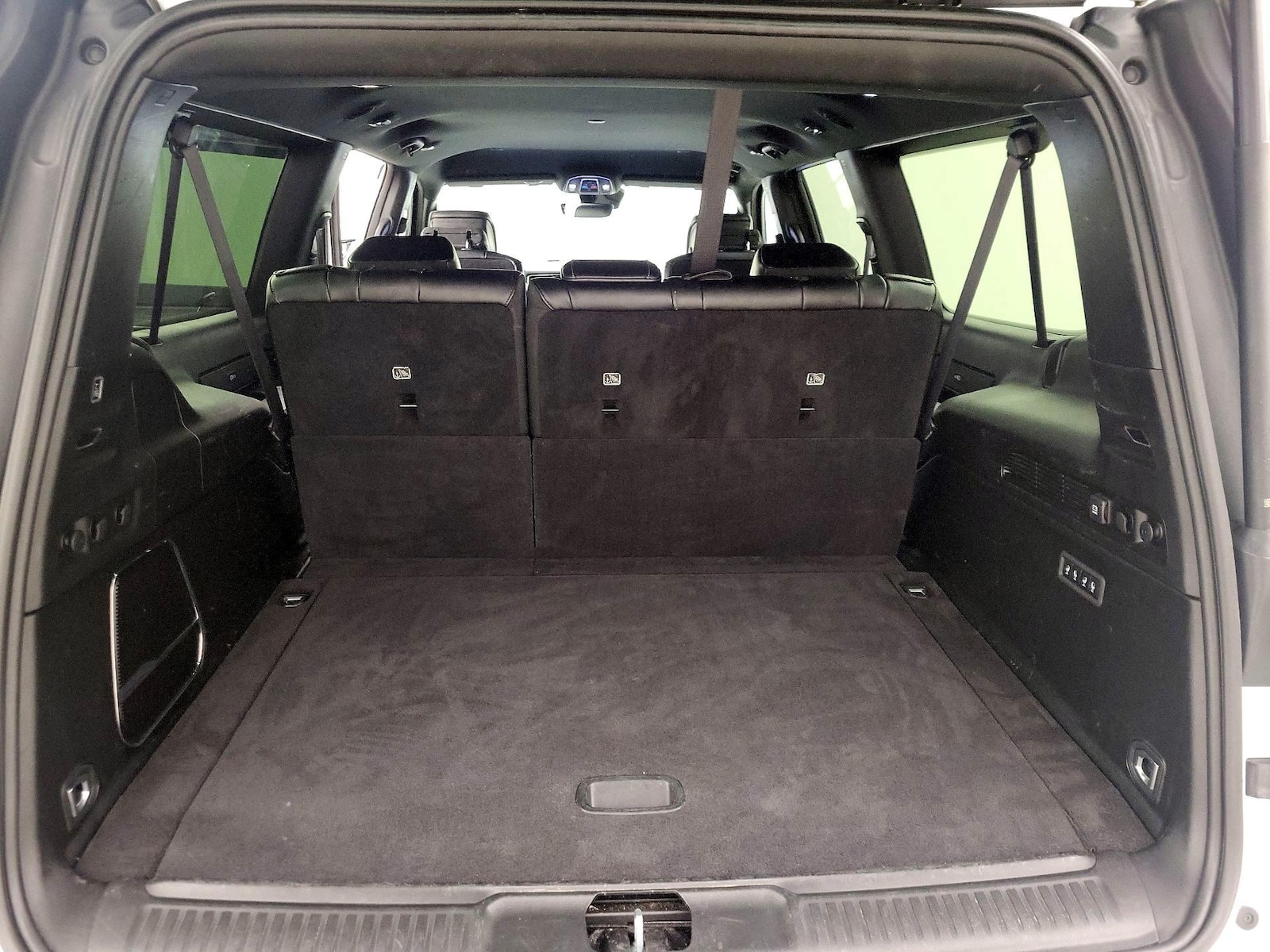 2024 Jeep Wagoneer L Series II - Photo 23