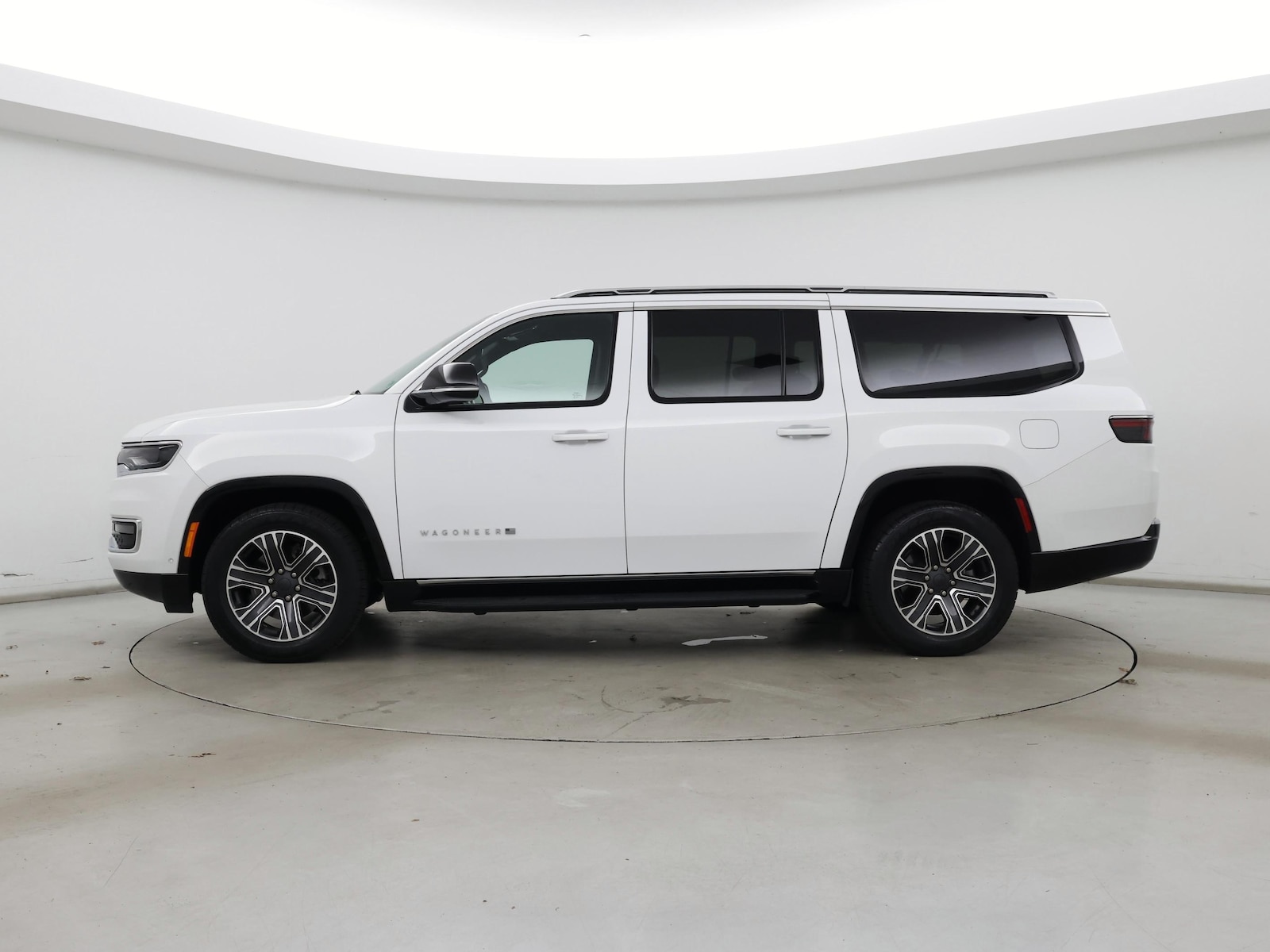 2024 Jeep Wagoneer L Series II - Photo 4