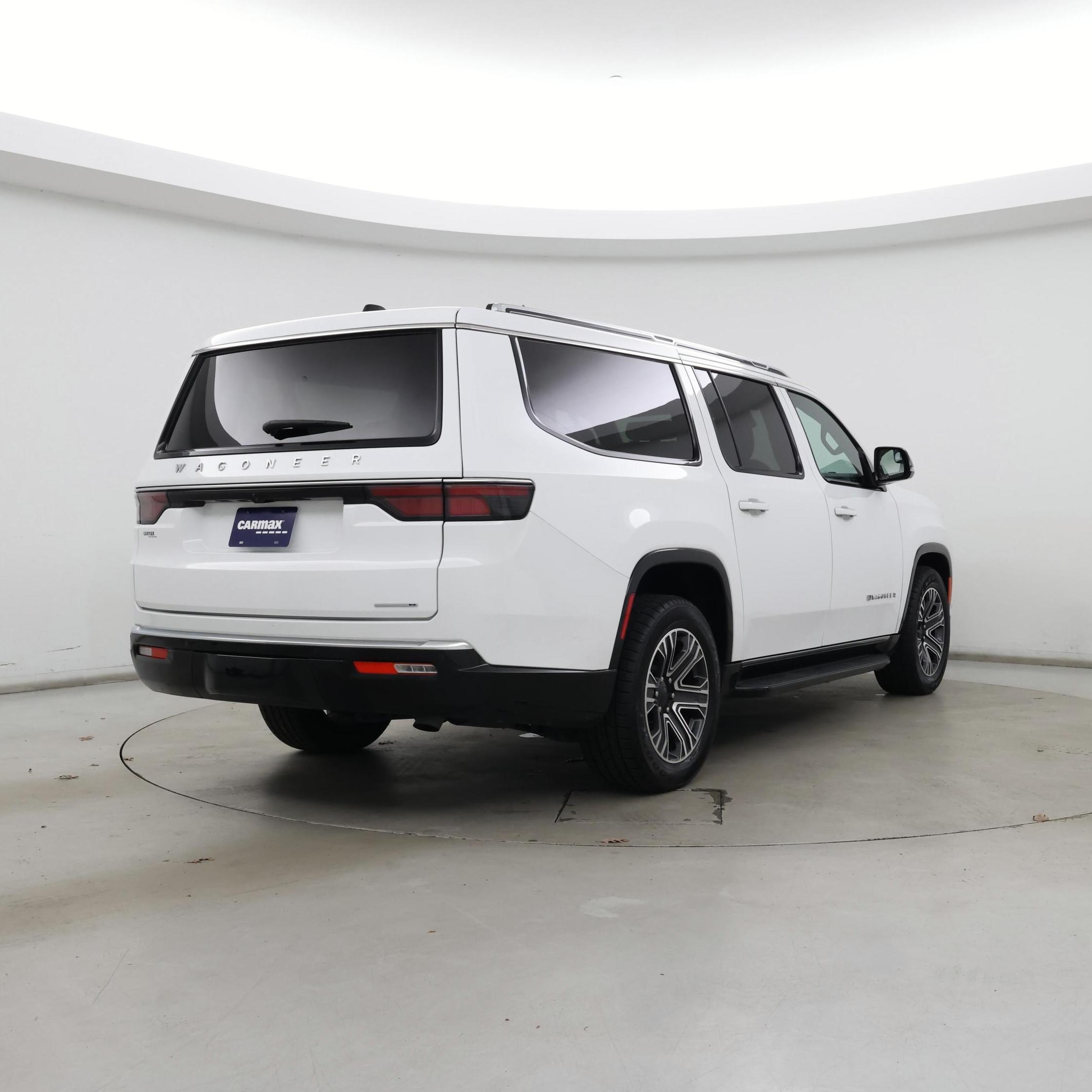 Thumbnail: 2024 Jeep Wagoneer - 8