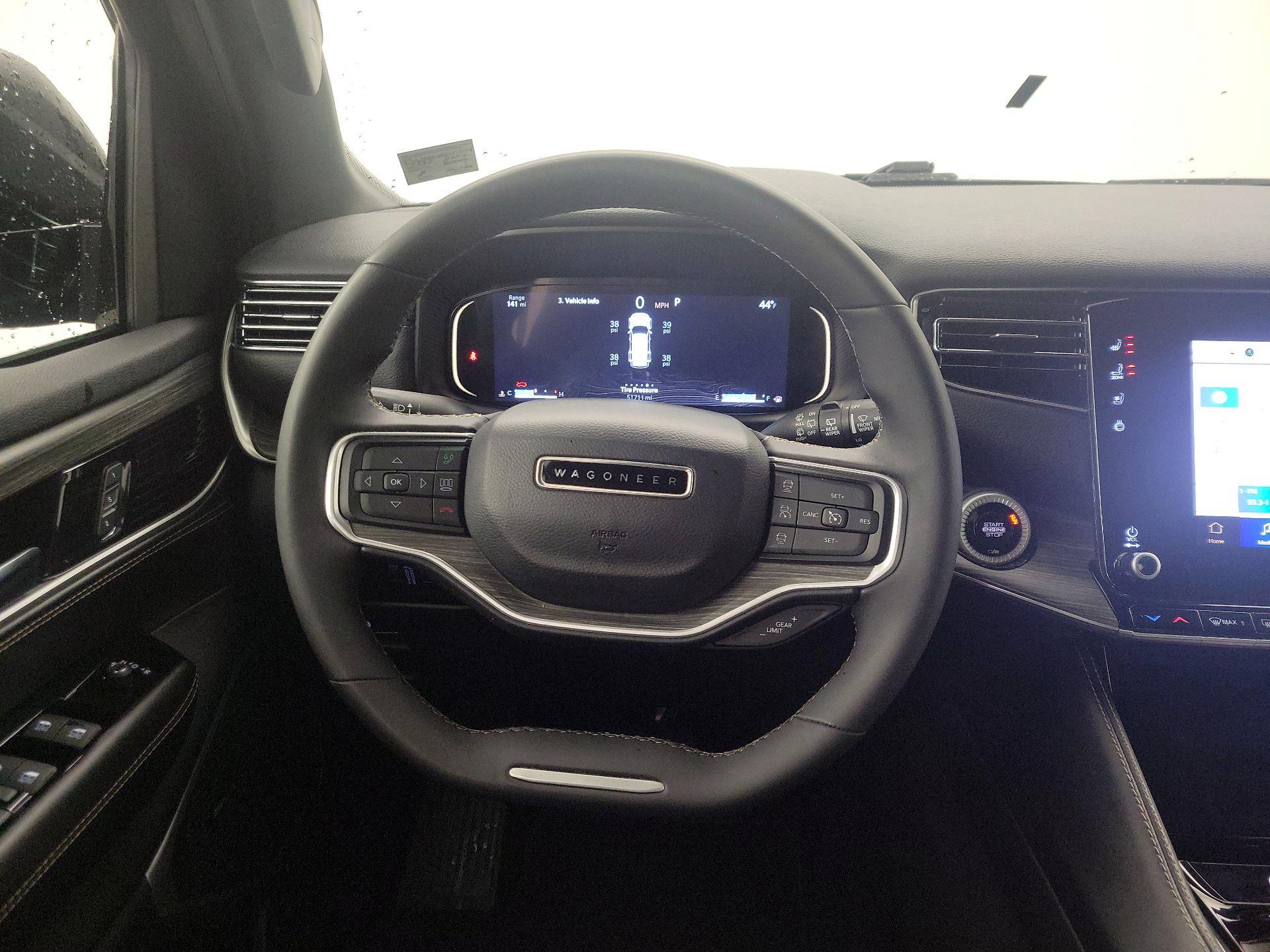 Thumbnail: 2024 Jeep Wagoneer - 10