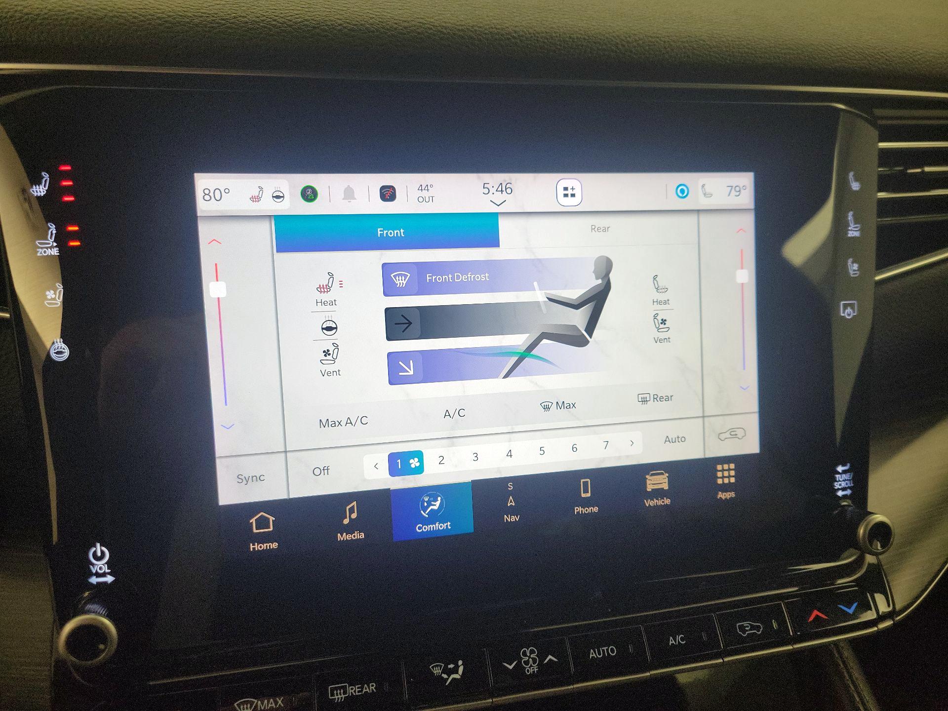 Thumbnail: 2024 Jeep Wagoneer - 17