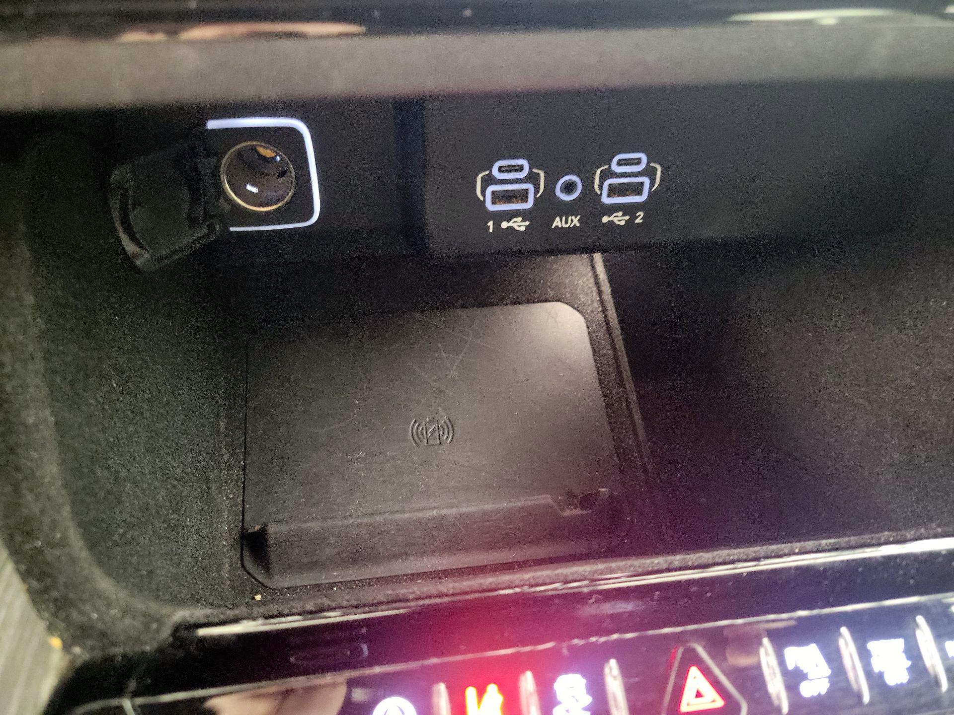 Thumbnail: 2024 Jeep Wagoneer - 19