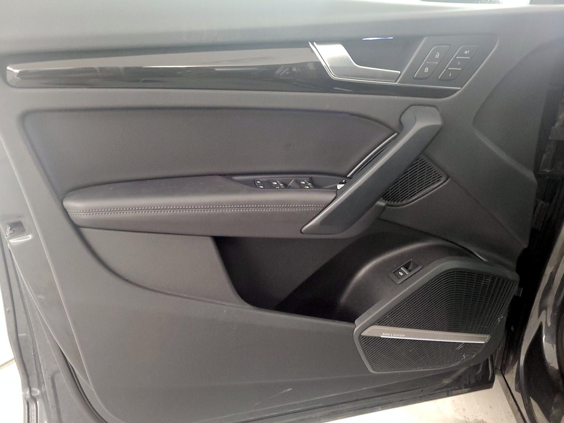 Thumbnail: 2020 Audi Q5 - 12