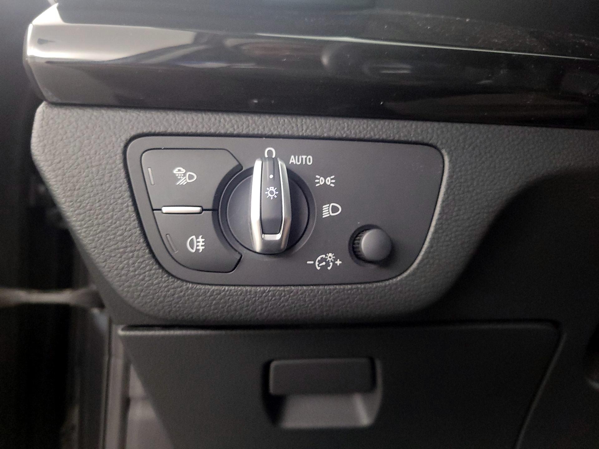 Thumbnail: 2020 Audi Q5 - 13