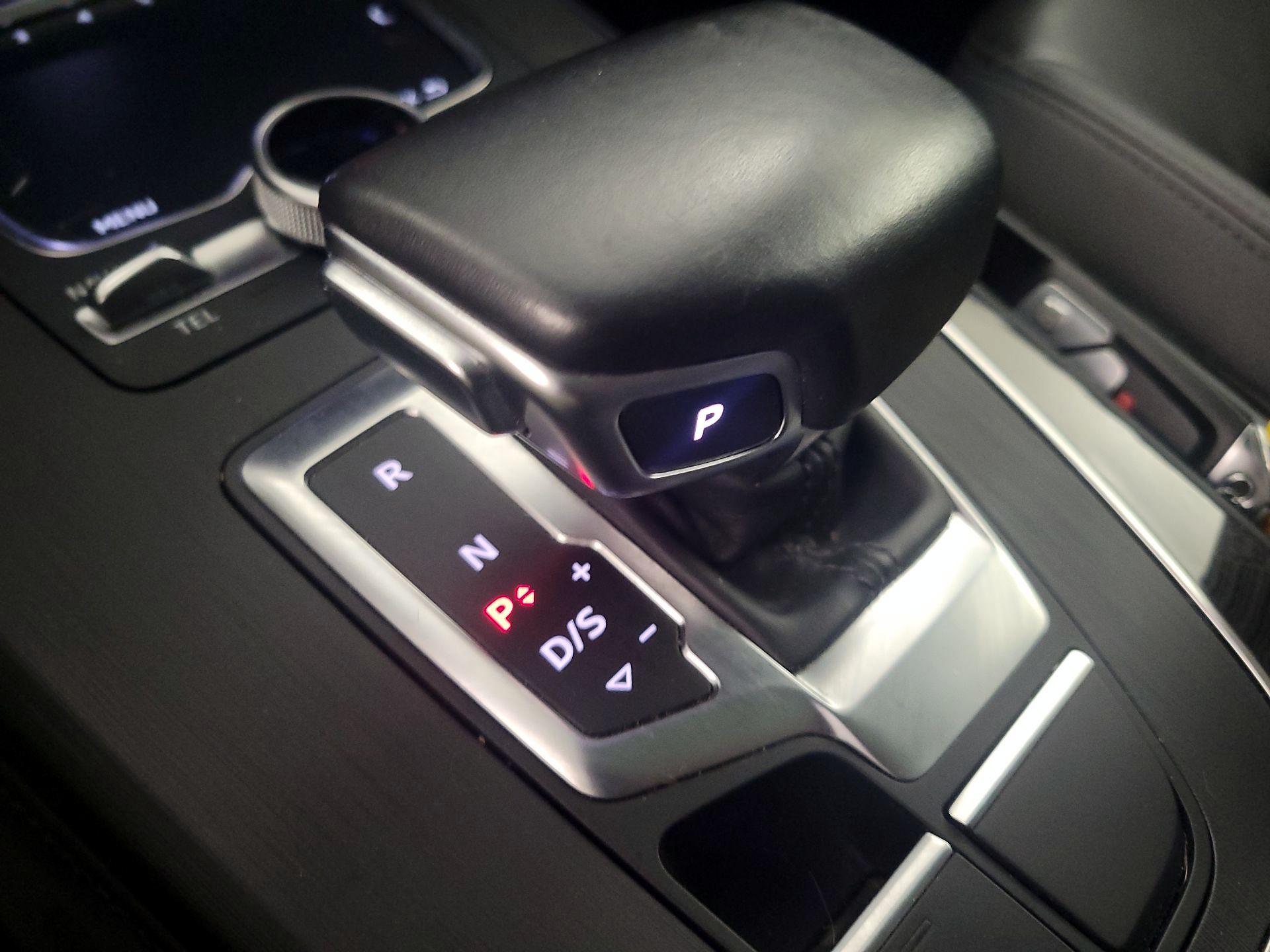 Thumbnail: 2020 Audi Q5 - 18