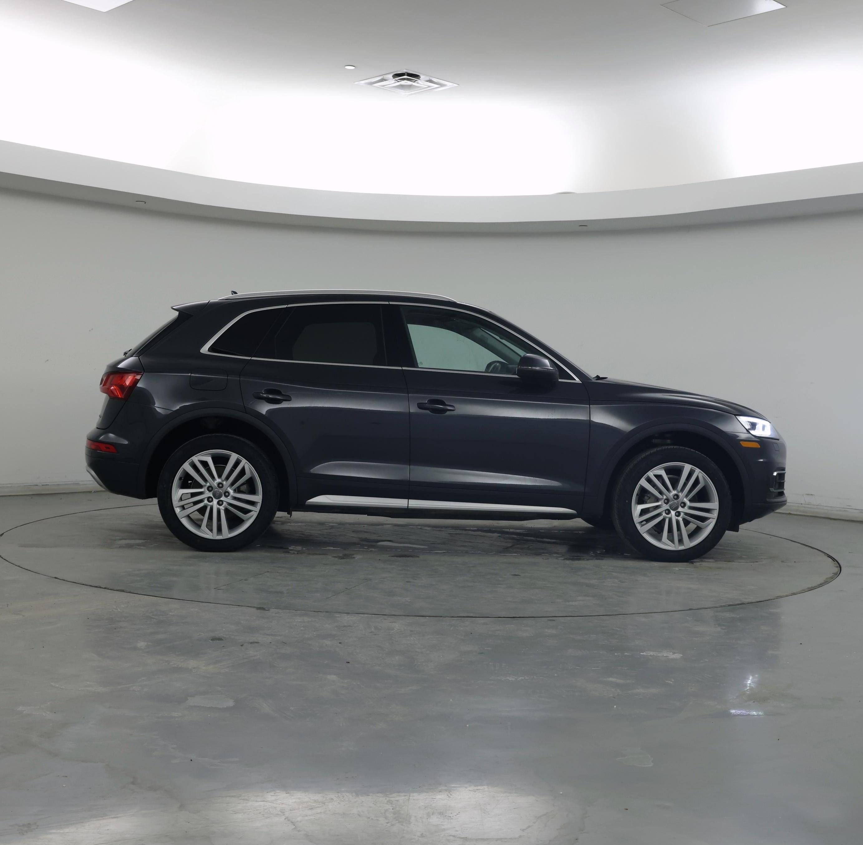 Thumbnail: 2020 Audi Q5 - 7