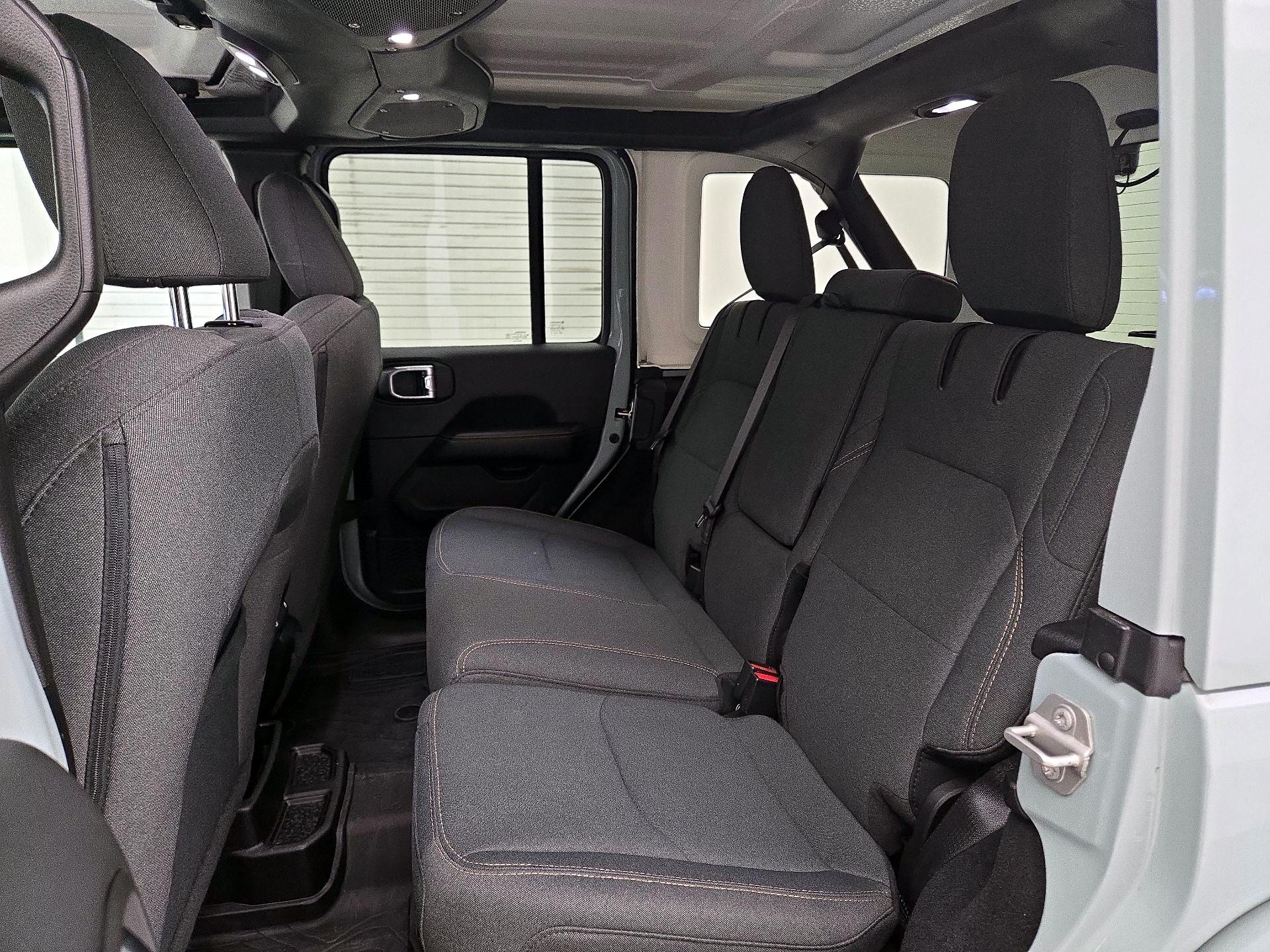 Thumbnail: 2024 Jeep Wrangler - 20