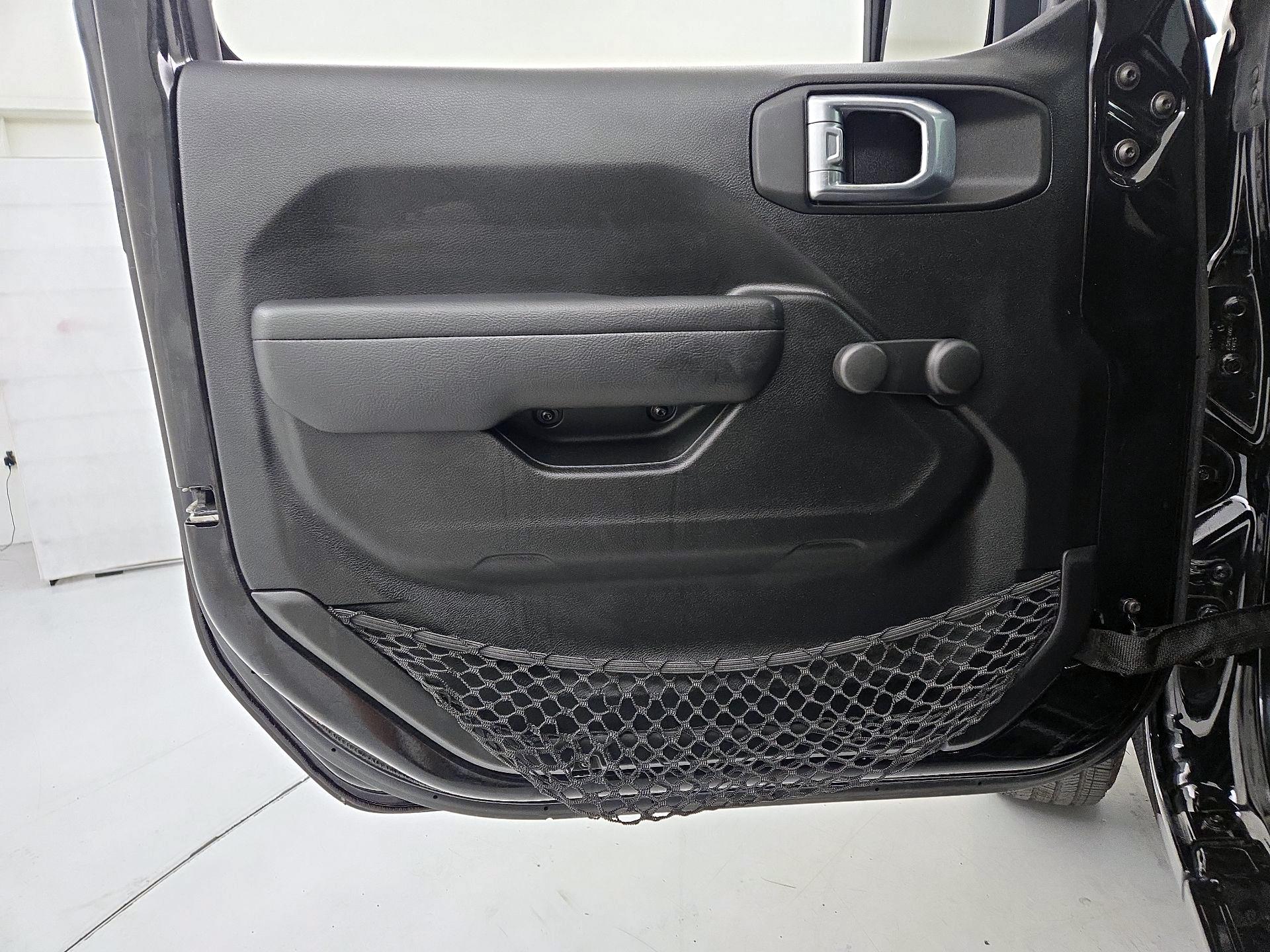 Thumbnail: 2022 Jeep Wrangler - 12